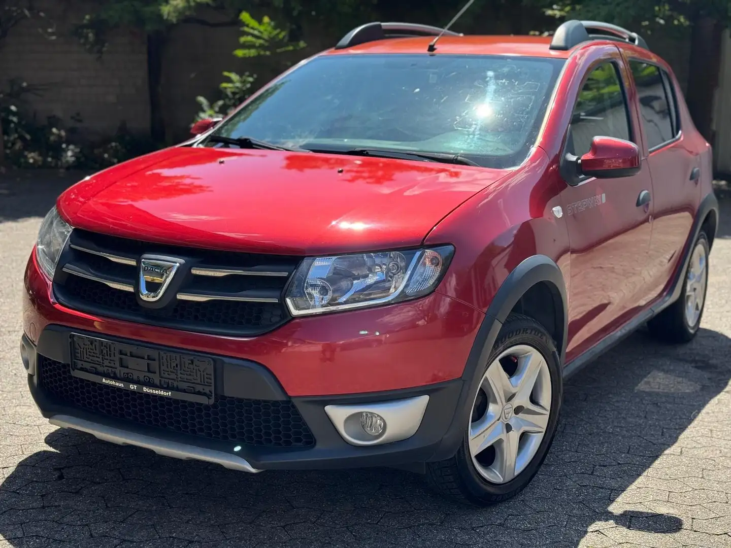 Dacia Sandero Stepway 1.5 DCI * TÜV 08/26 * VOLLAUSSTATTUNG Rot - 1