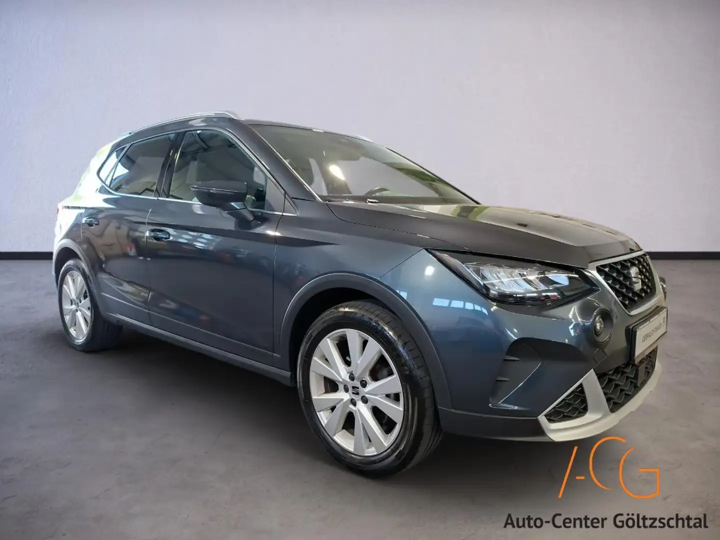 SEAT Arona Xperience Grau - 2