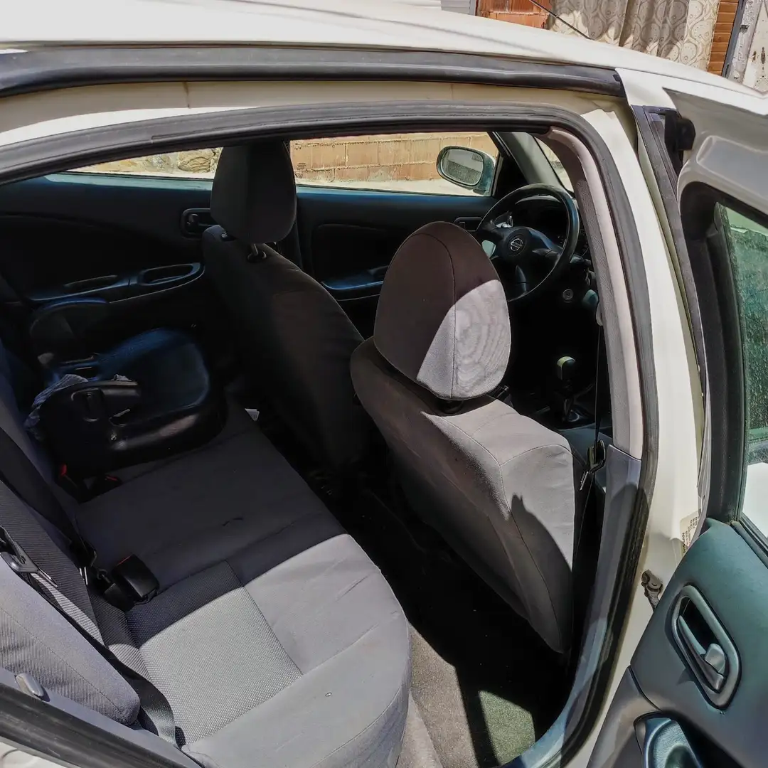 Nissan Almera Almera 1.5dCi Visia Visia Белый - 2