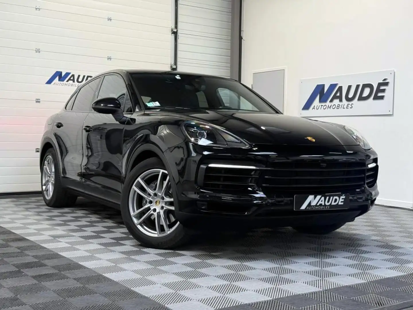 Porsche Cayenne E-Hybrid 3.0 V6 462 CH Tiptronic - Première Main Schwarz - 1
