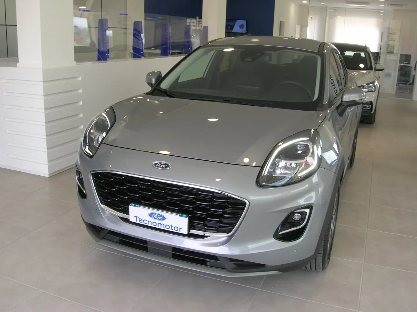 Ford Puma Titanium X 1.0 EcoBoost Hybrid 125CV Automatico A7 Bianco - 2