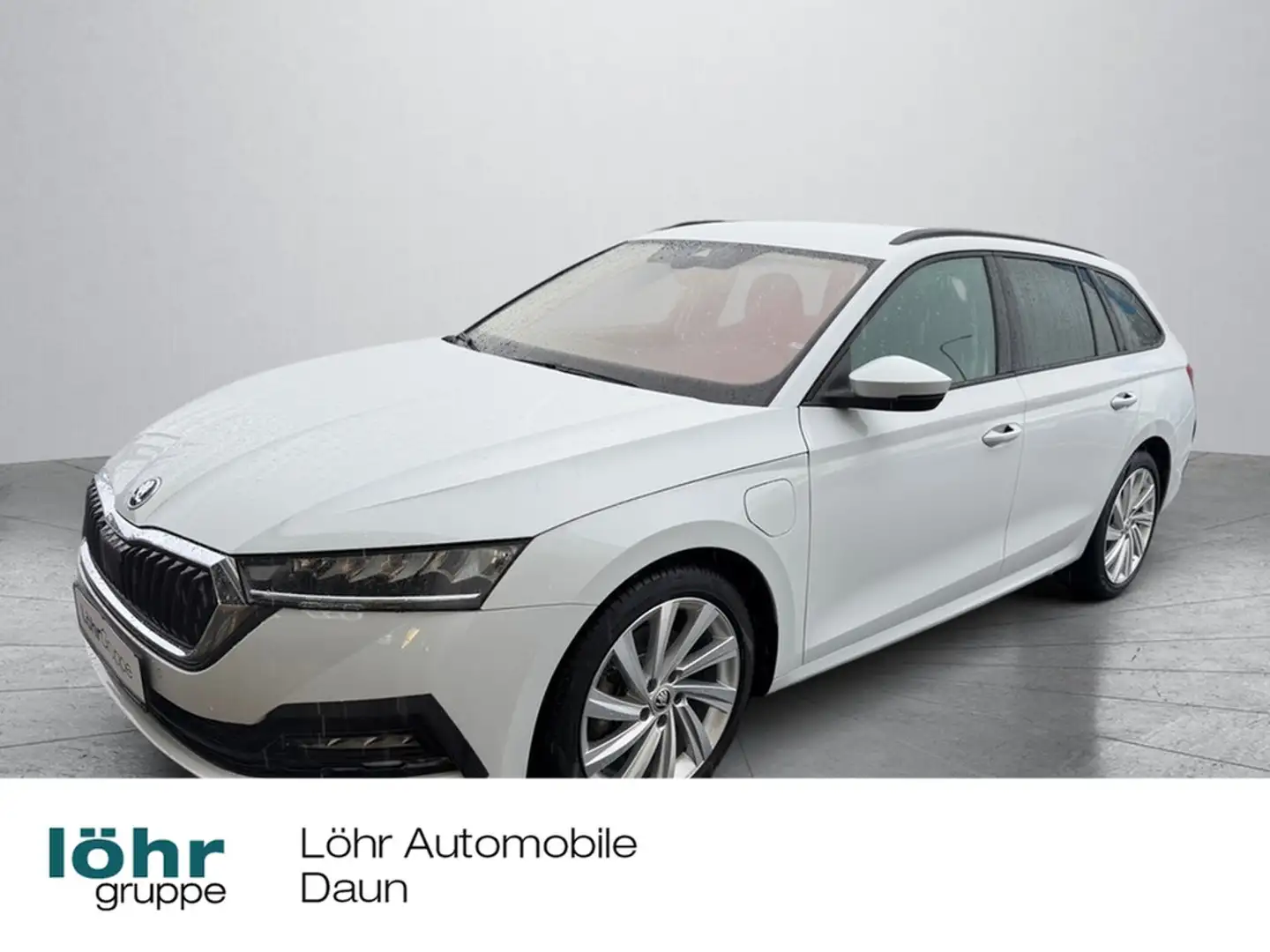 Skoda Octavia Combi 1,4 iV Automatik Weiß - 1