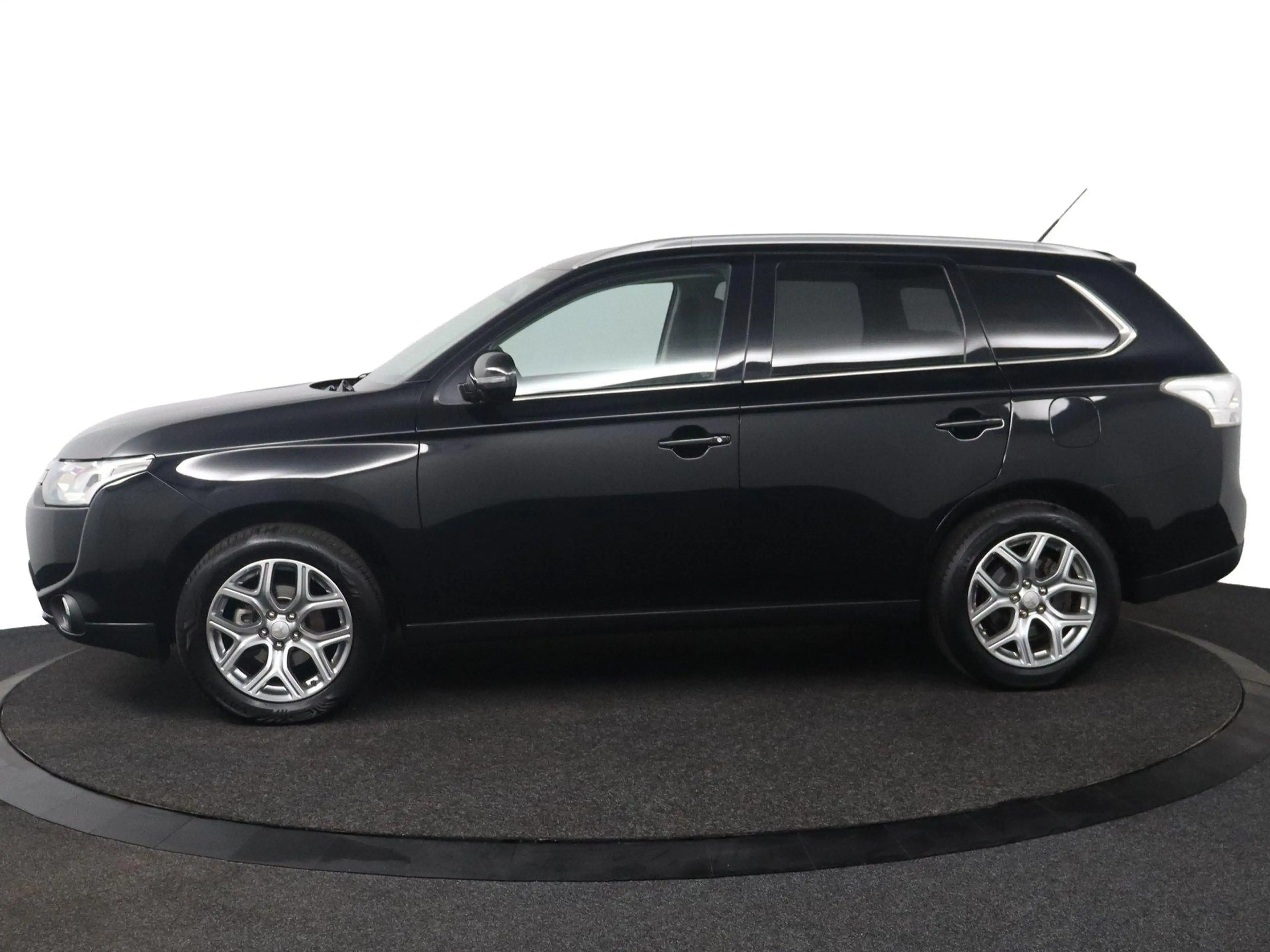 Mitsubishi Outlander 2.0 Business Edition |NAP|7pers|Automaat| — photo 3