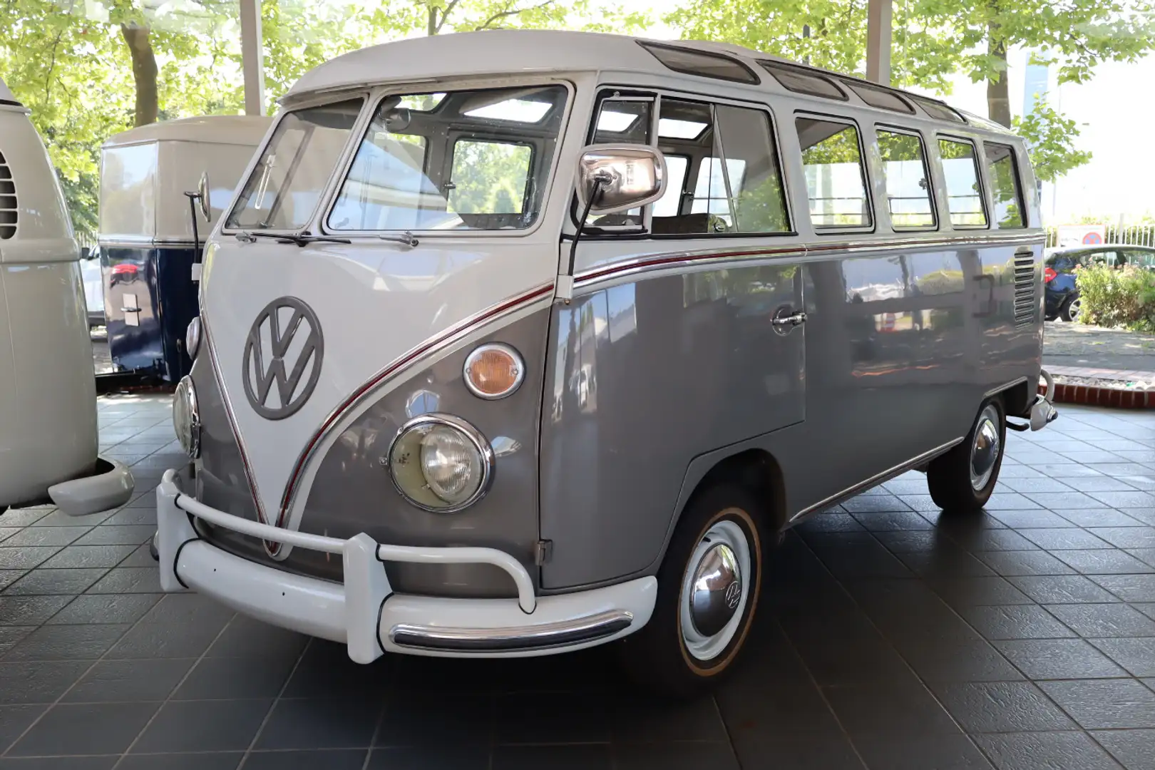 Volkswagen T1 Samba Umbau Biały - 2