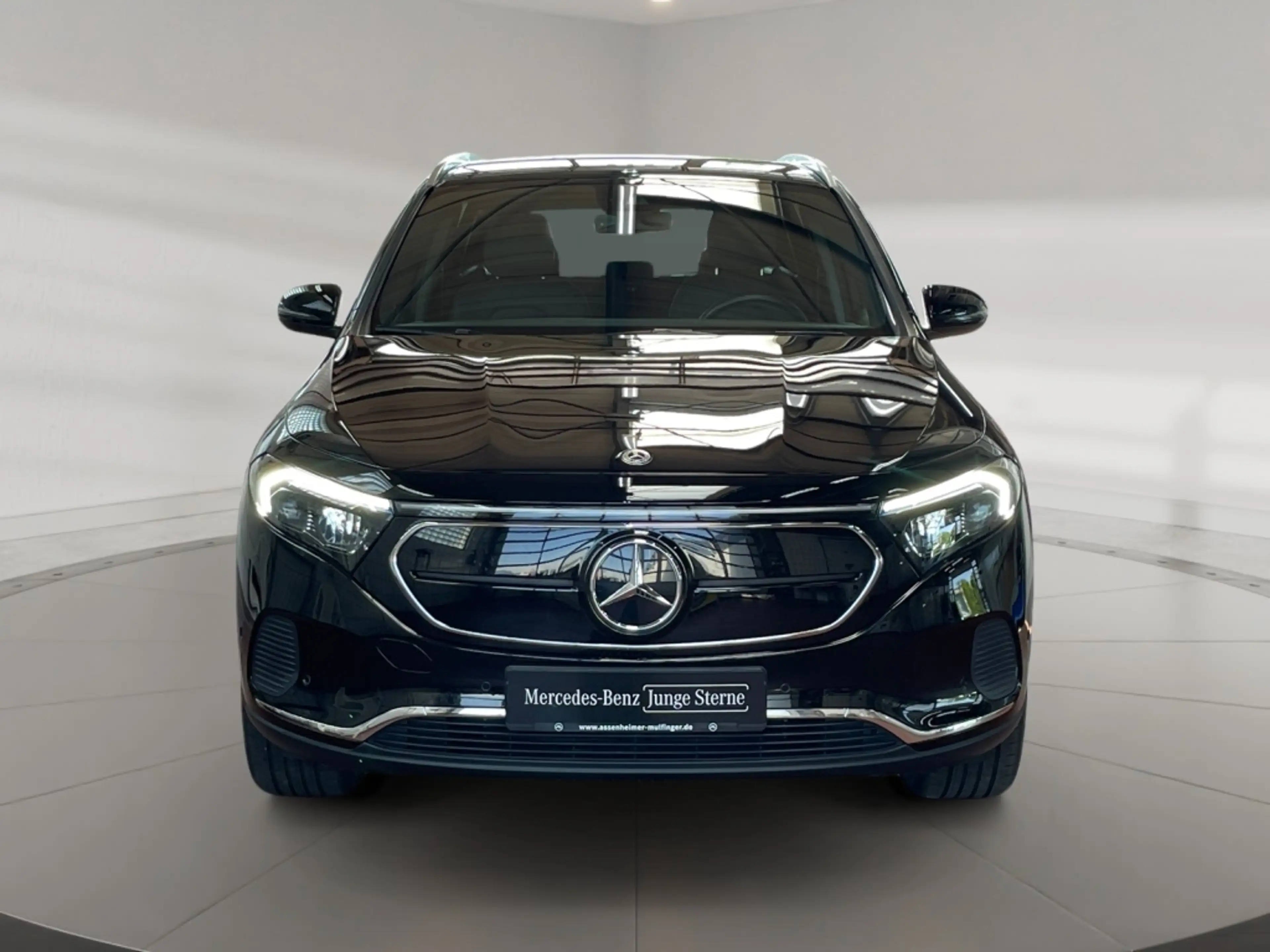 Mercedes-Benz EQA 300 4matic Progressive AMG+MBUX+Progressive — photo 7