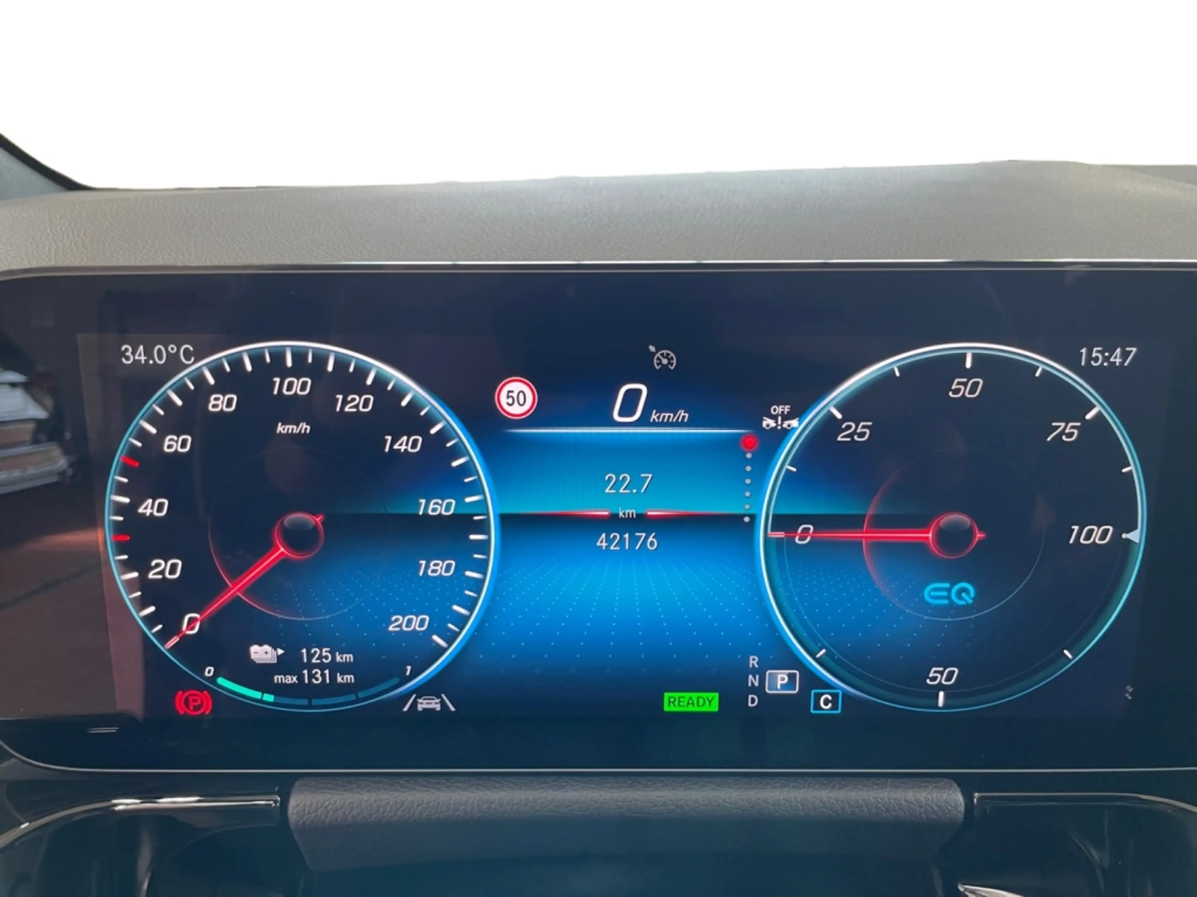 Mercedes-Benz EQA 300 4matic Progressive AMG+MBUX+Progressive — photo 14
