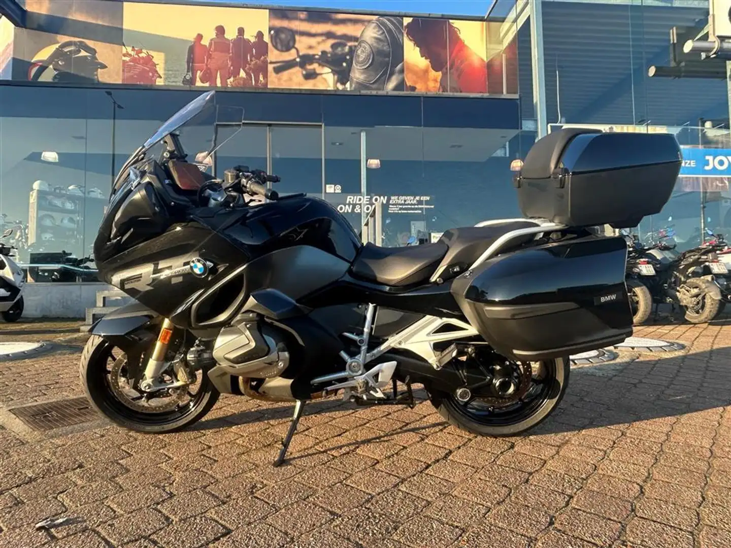 BMW R 1250 RT 0 Zwart - 1