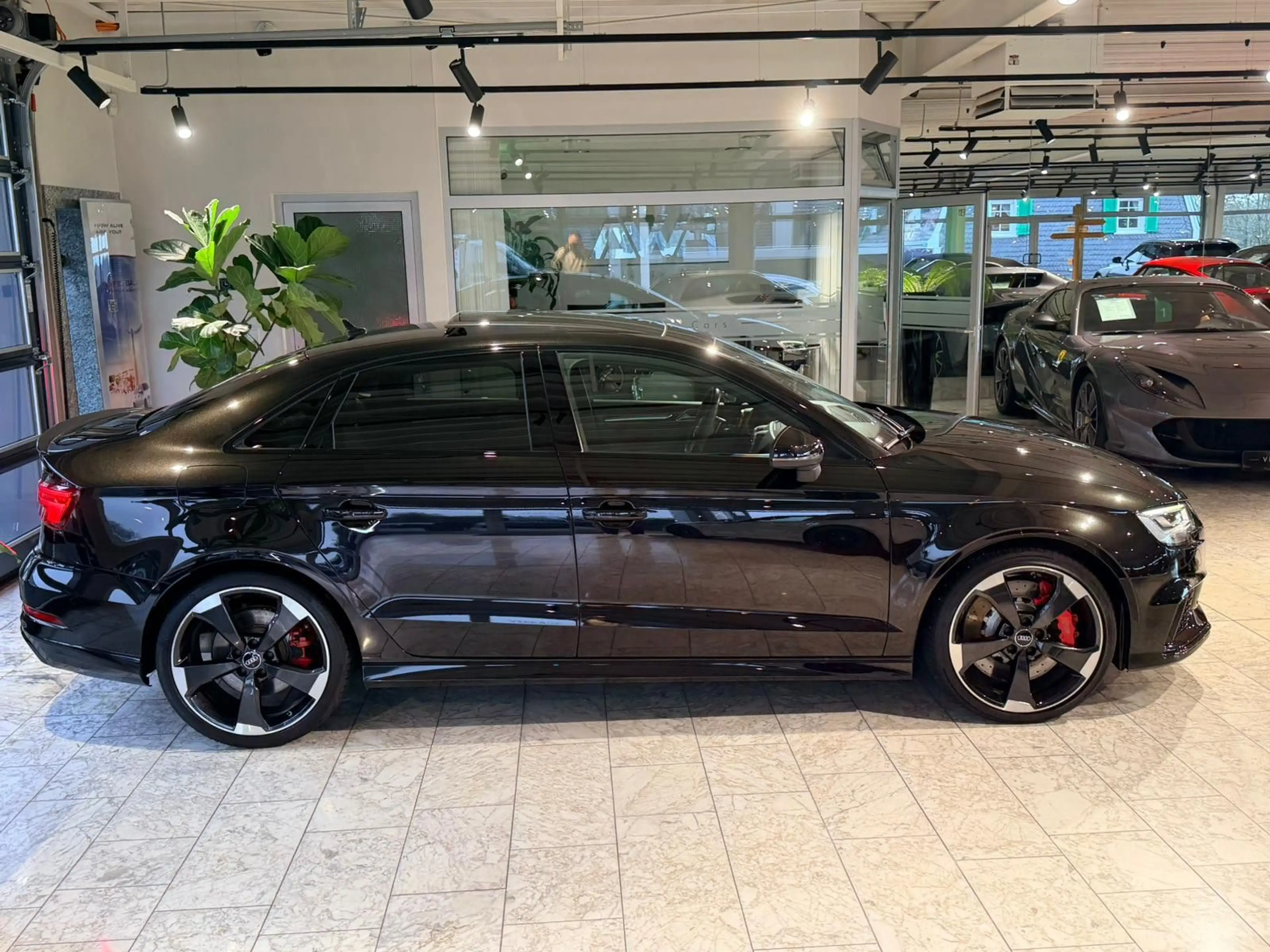 Audi RS3 LIMOUSINE*RS-SITZE*PANO*VIRTUAL*19"*B&O*LED — photo 6
