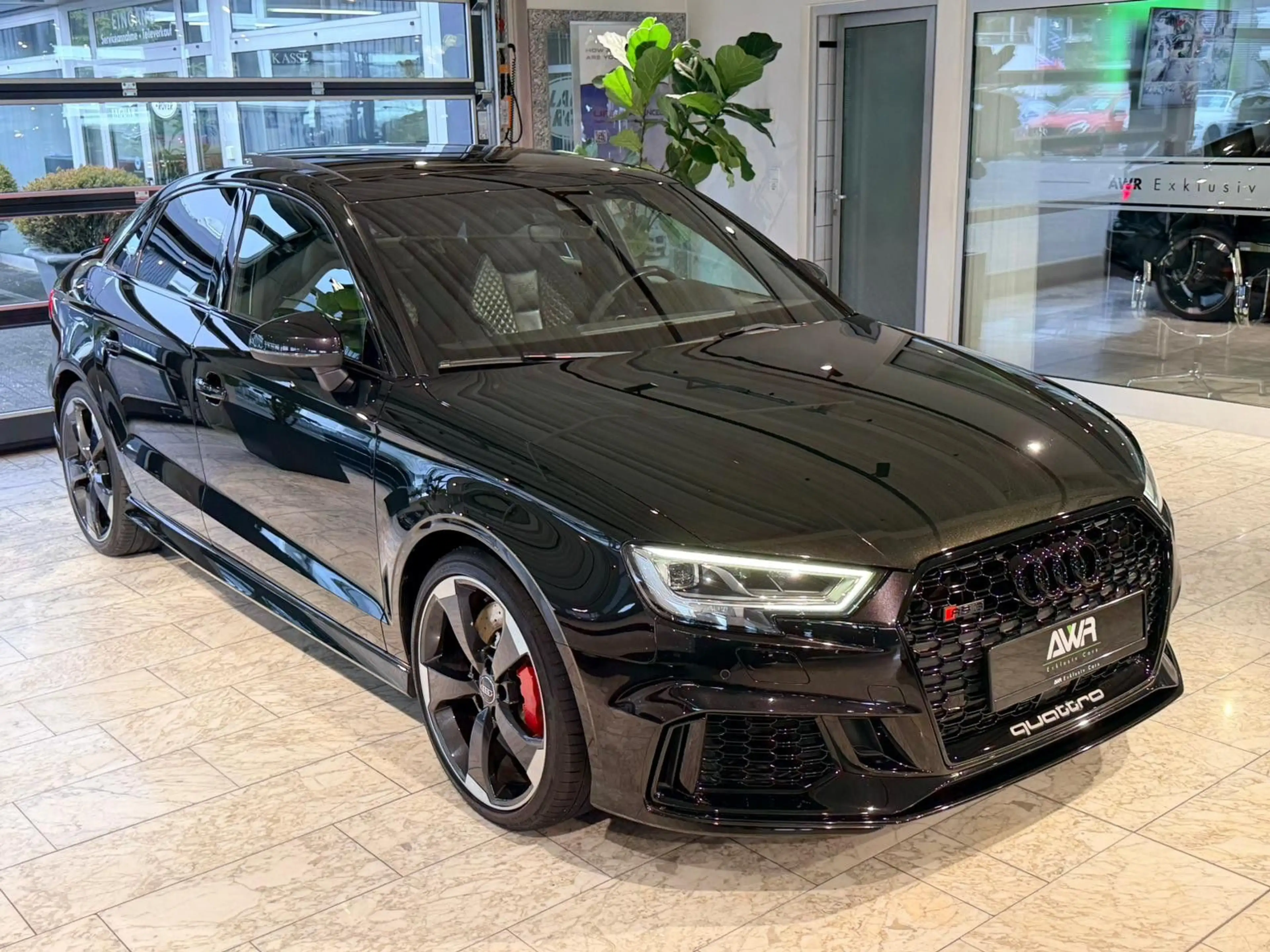 Audi RS3 LIMOUSINE*RS-SITZE*PANO*VIRTUAL*19"*B&O*LED — photo 2