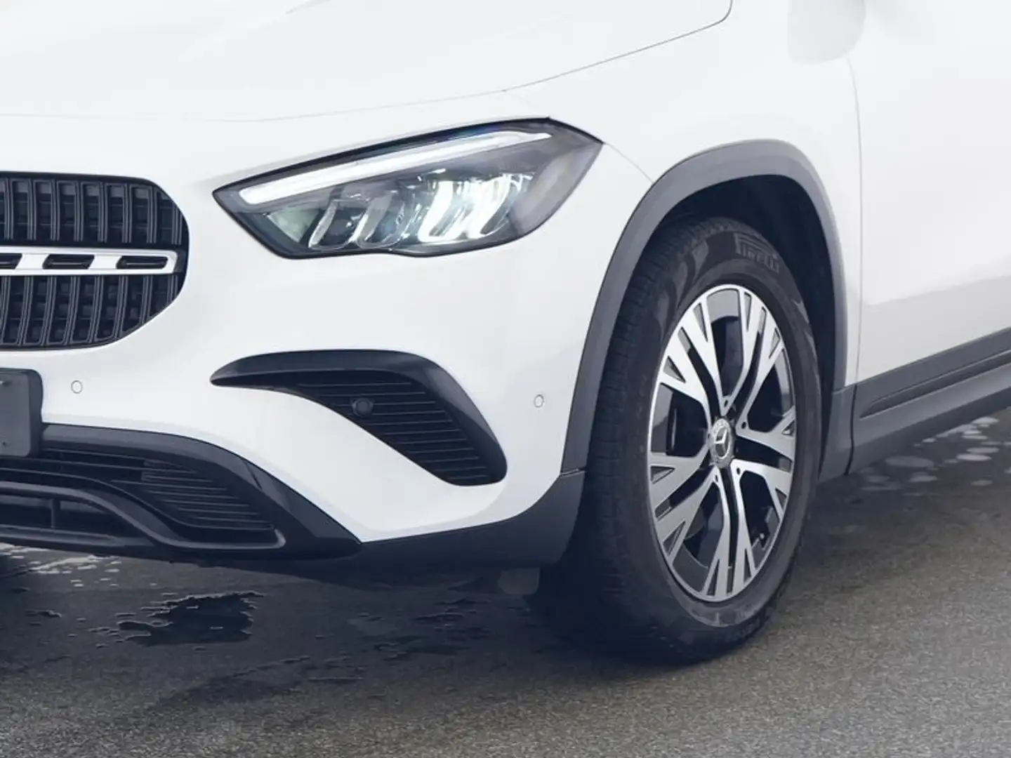Mercedes-Benz GLA 180 d Progressive Advanced auto Bianco - 2