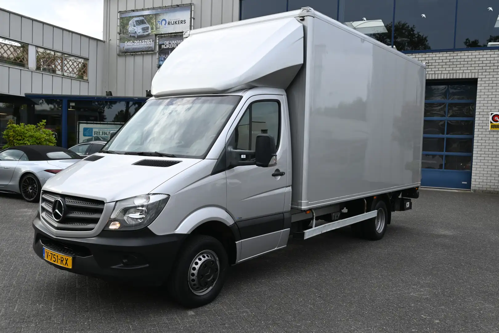 Mercedes-Benz Sprinter 519 CDI 3.0 V6 Bakwagen met laadklep Gesloten laad Argent - 1
