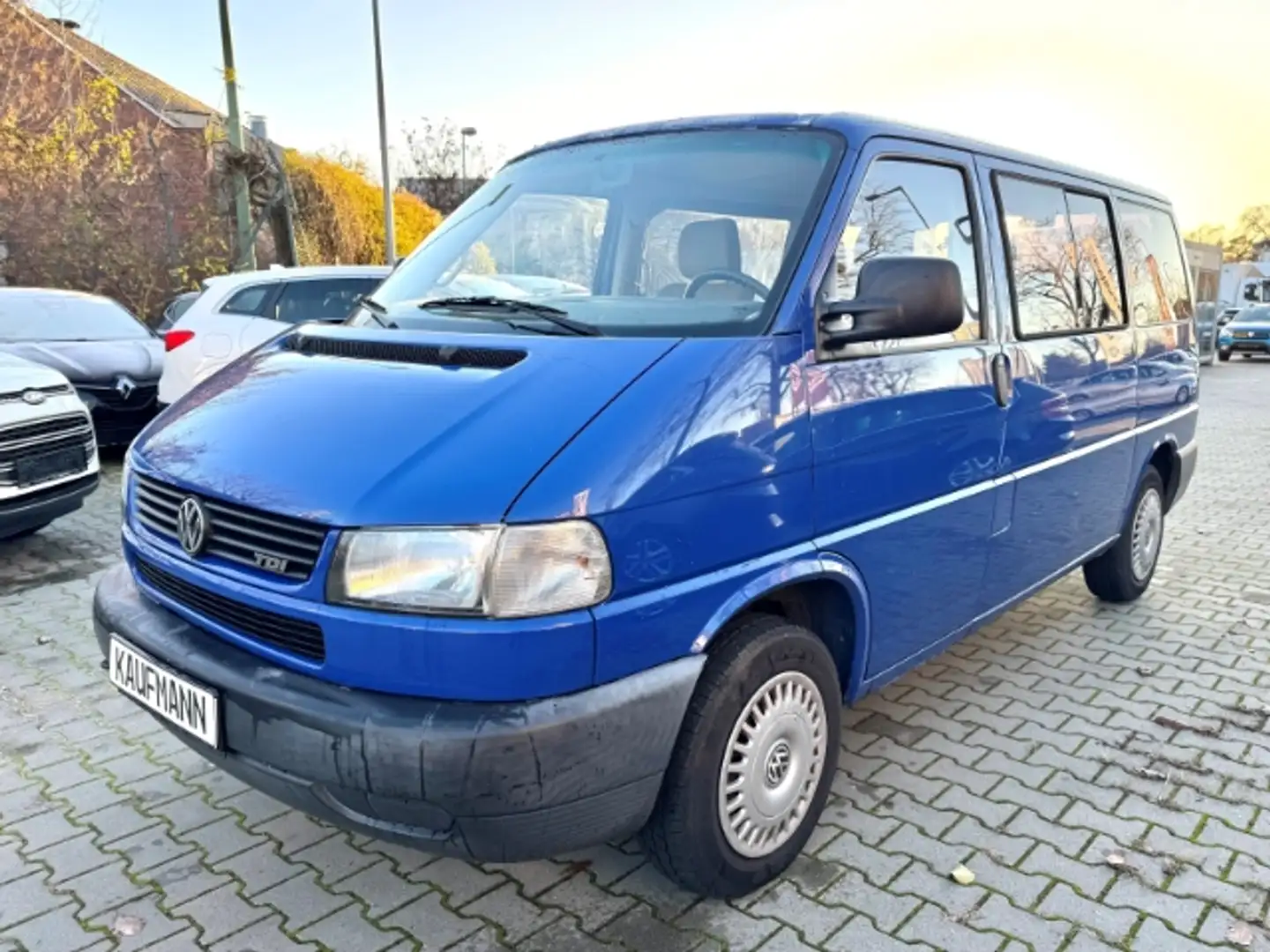 Volkswagen T4 Multivan AUTOMATIK+AHK Niebieski - 1