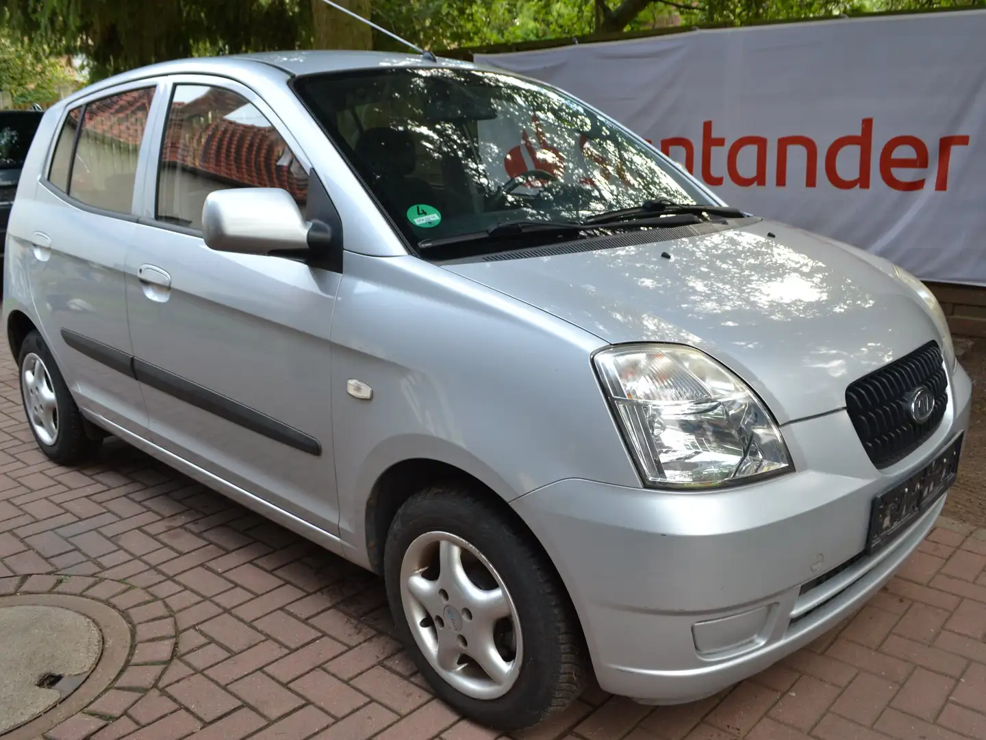 Kia Picanto 1.1 LX, Klima,AHK,1.Besitz! TÜV u. Zahnr. Neu! Silber - 1