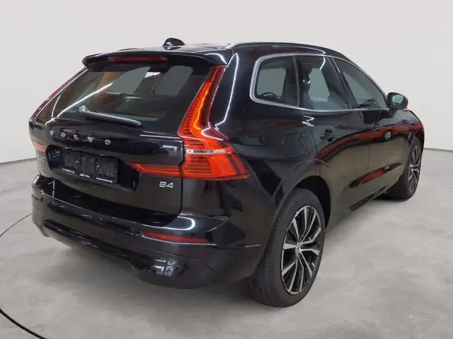 Volvo XC60 view 4