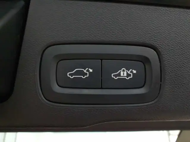 Volvo XC60 view 16