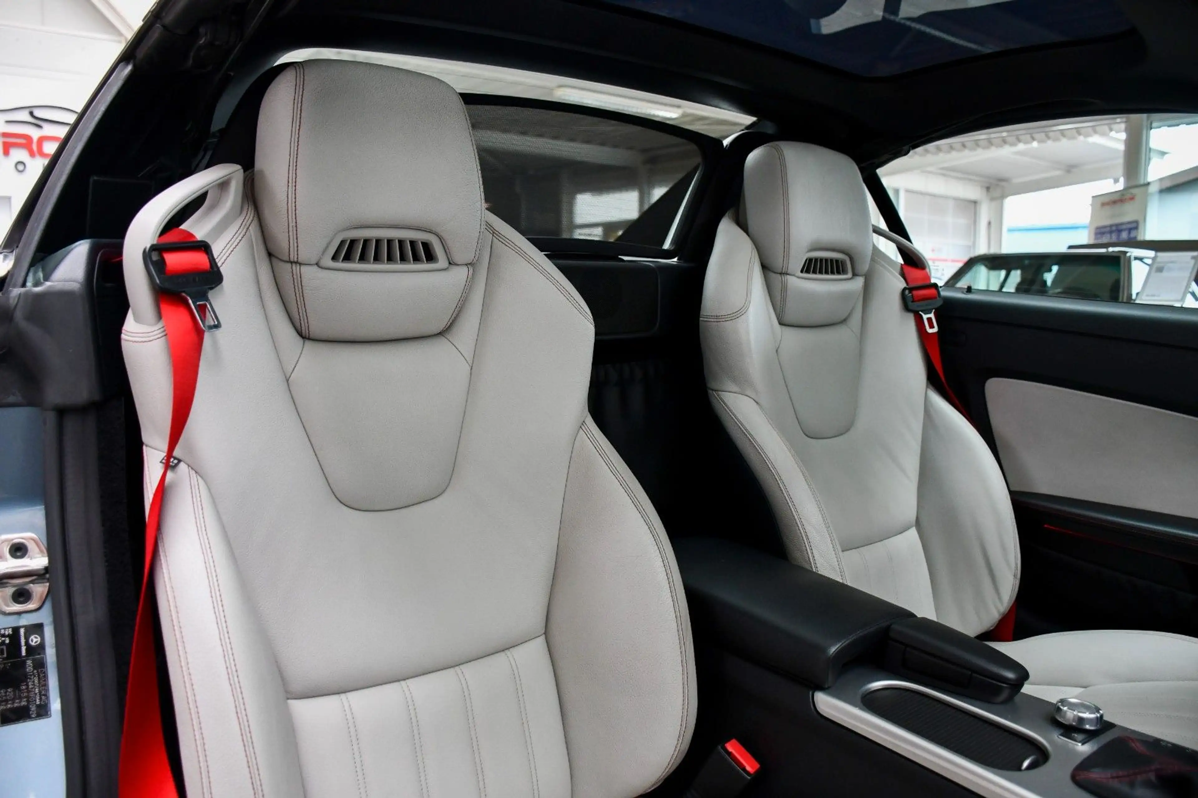 Mercedes-Benz SLK 250 Roadster Aut. AMG Airscarf Memory HK — photo 13