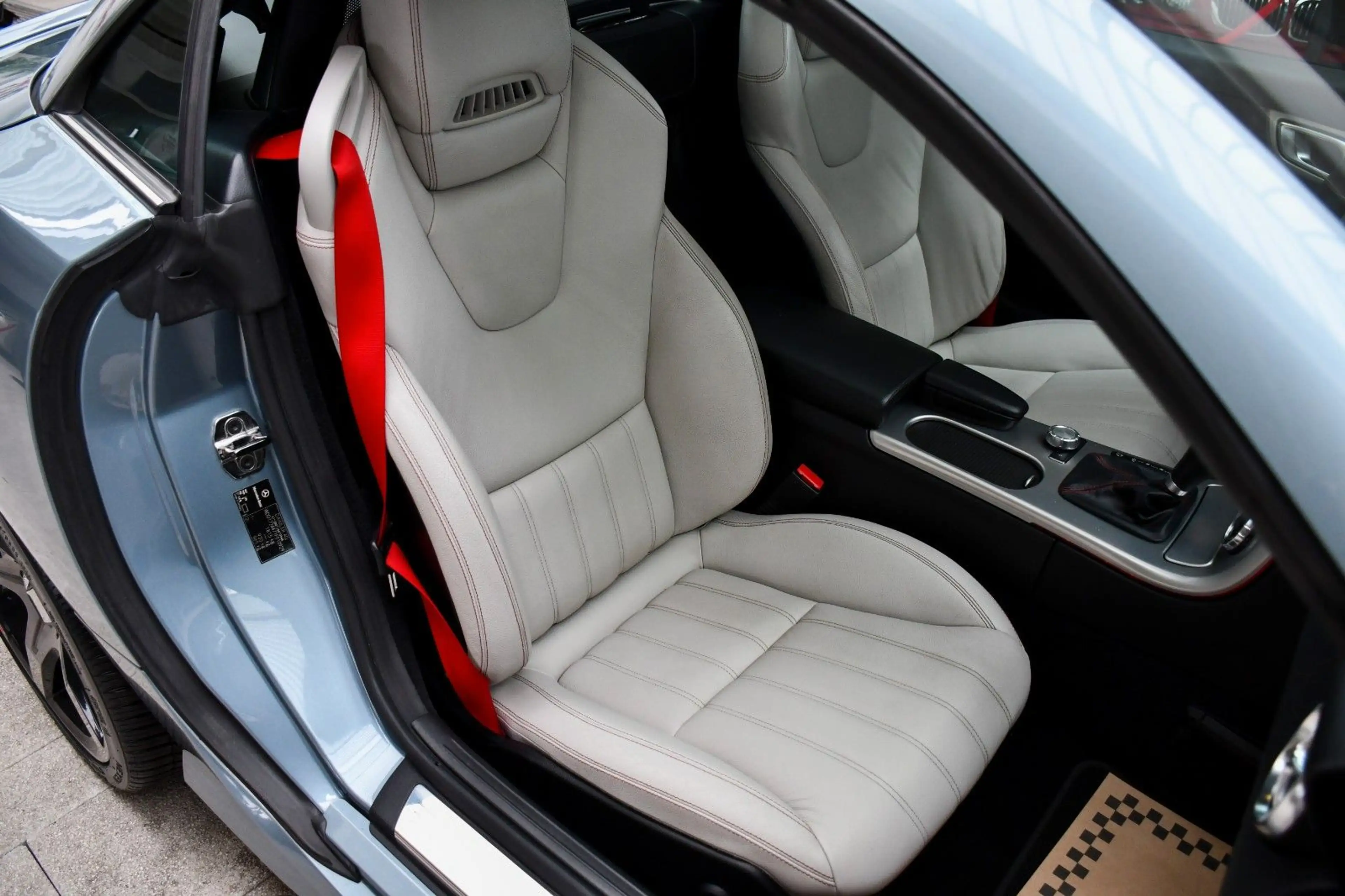 Mercedes-Benz SLK 250 Roadster Aut. AMG Airscarf Memory HK — photo 14