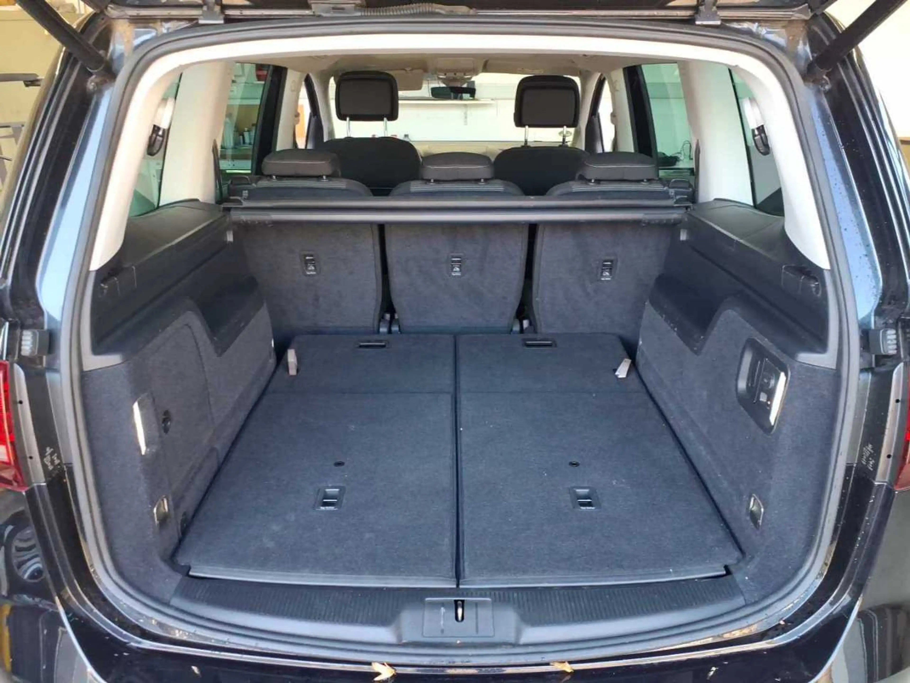 Volkswagen Sharan Comfortline 2.0TDI DSG/ 7Sitze, Pano, AHK — photo 11