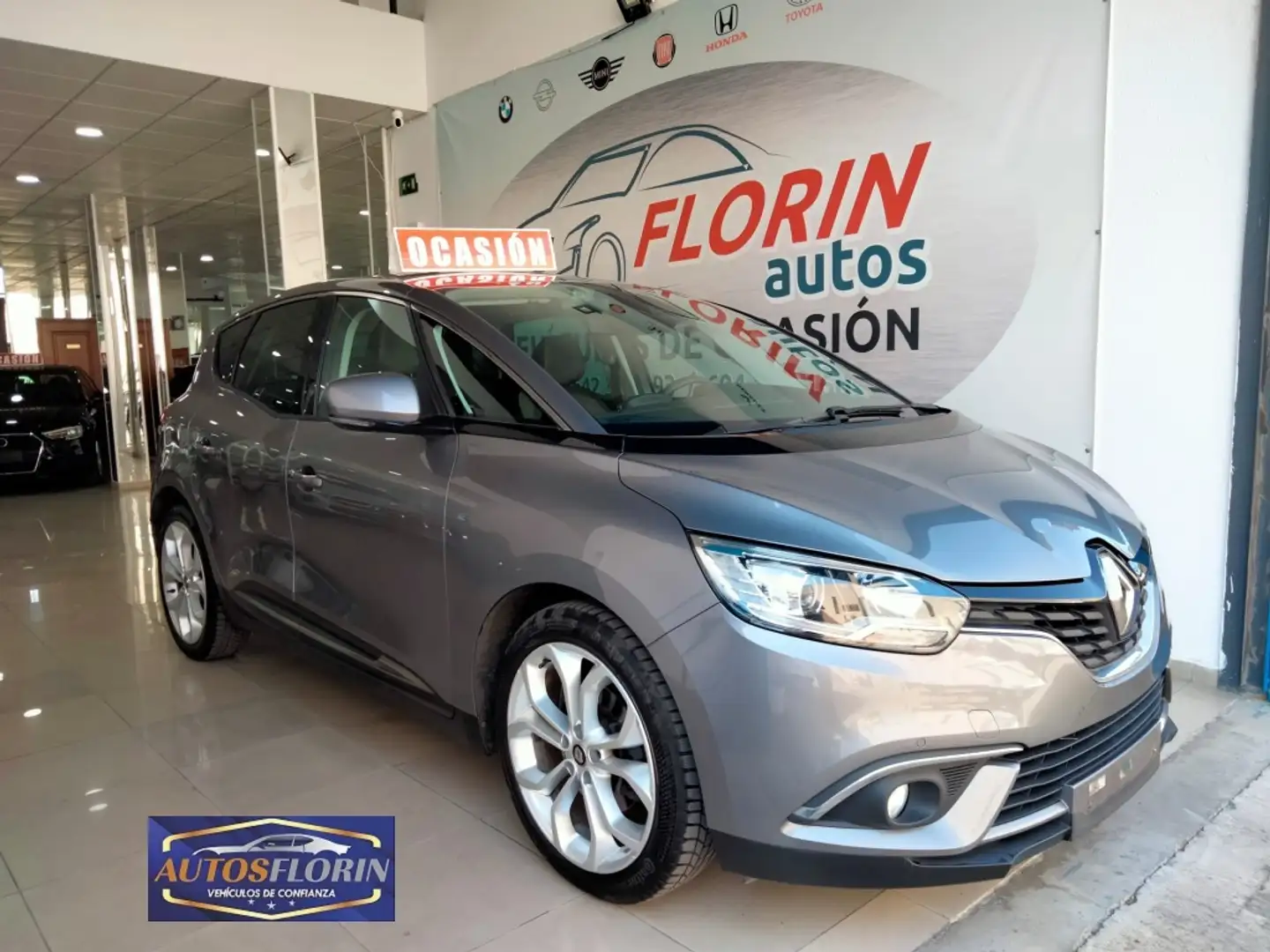 Renault Scenic dCi Zen Blue S&S 88kW Gris - 1