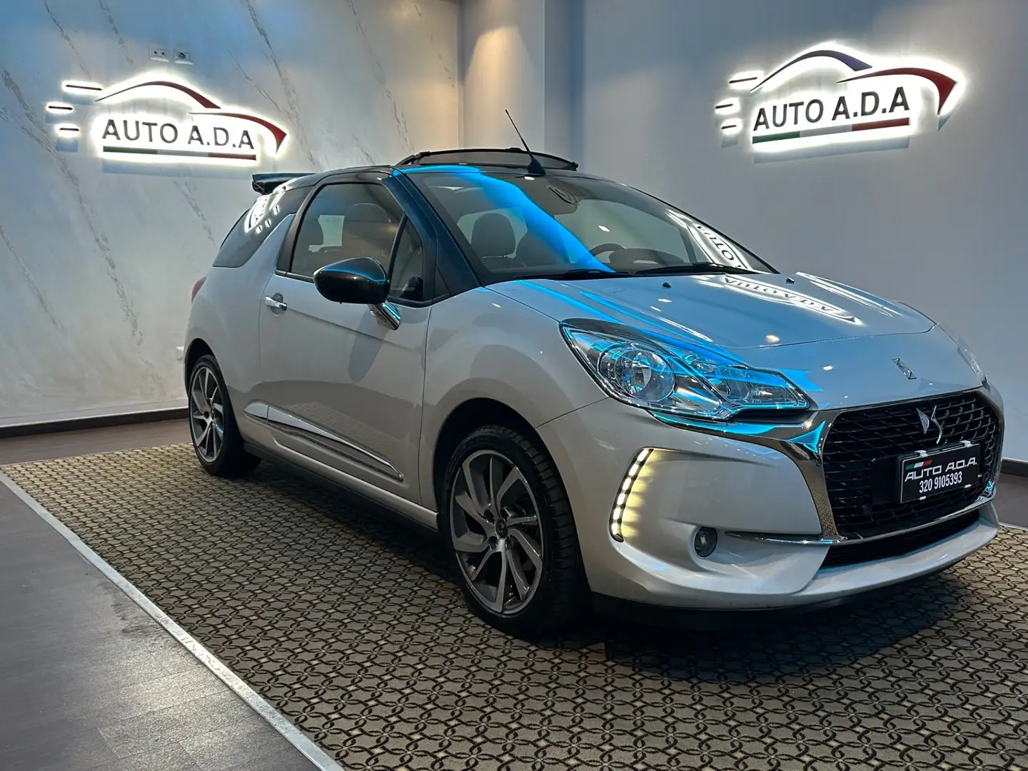 DS Automobiles DS 3 DS 3 BlueHDi 100 S&S So Chic Cabrio Weiß - 2