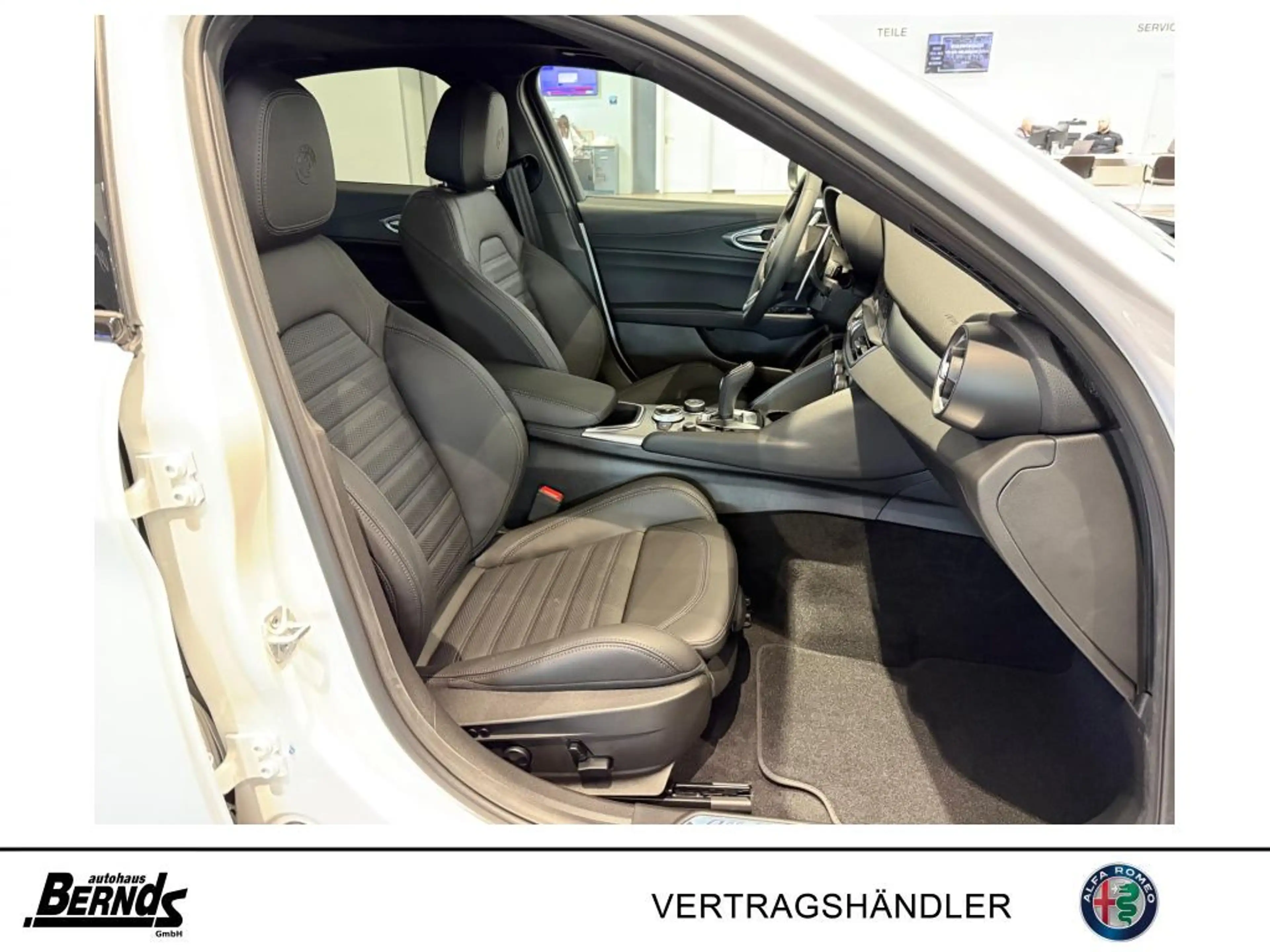 Alfa Romeo Giulia 2.0T AT8-Q4 Veloce GLASSCHIEBEDACH TECHNOLOGIE-P. — photo 2