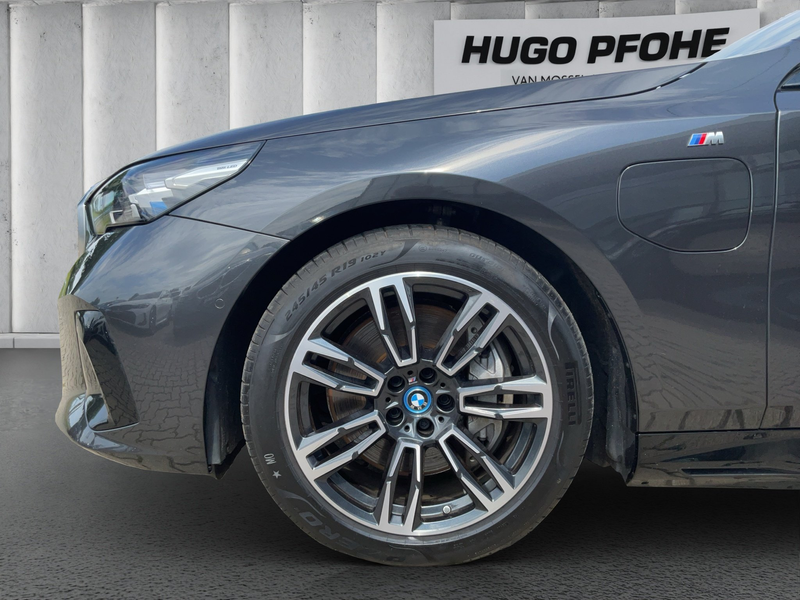 BMW 550 e xDrive M Sport . Driving Prof — photo 9