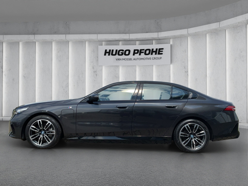 BMW 550 e xDrive M Sport . Driving Prof — photo 2
