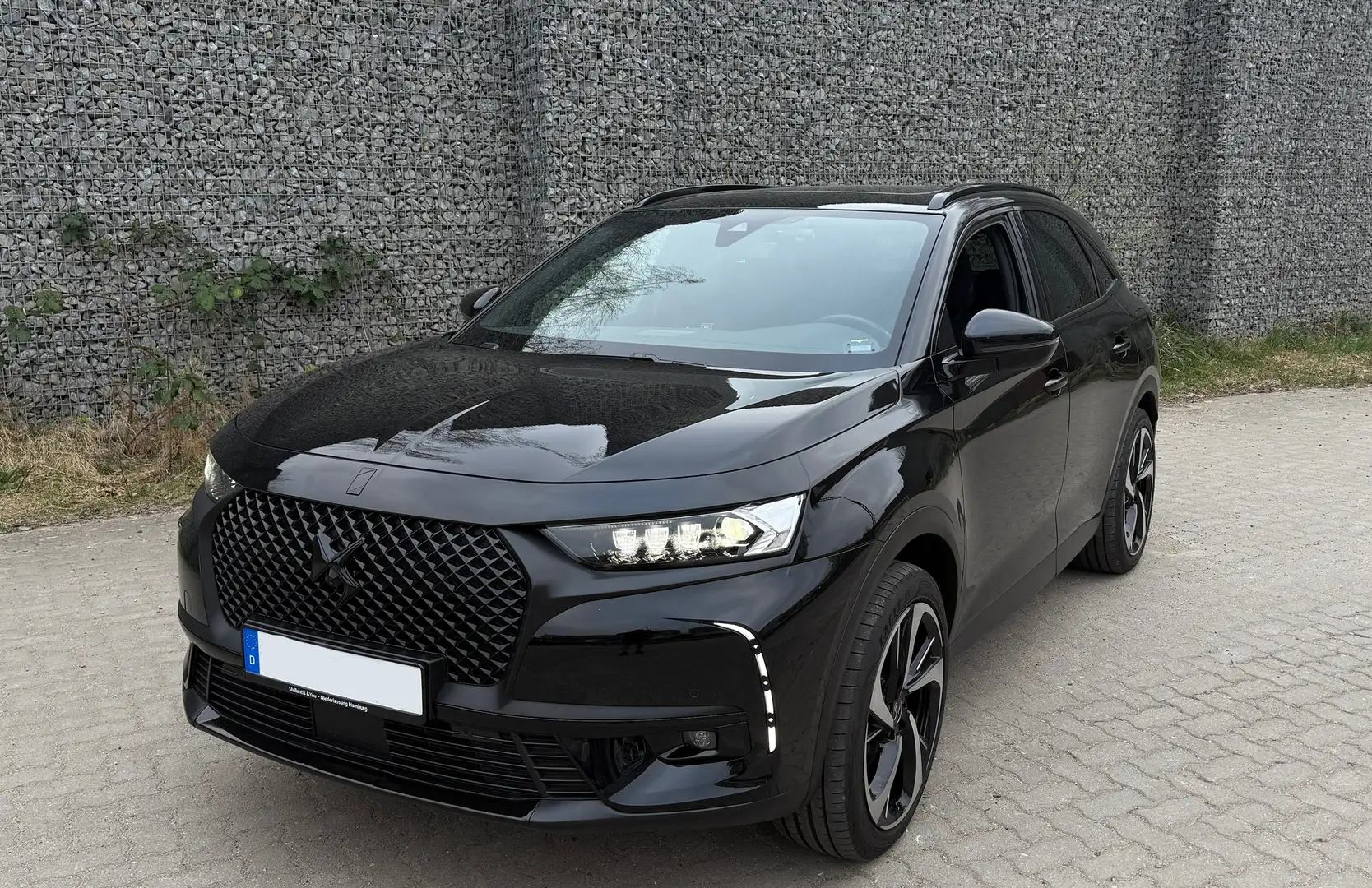 DS Automobiles DS 7 E-Tense 300 Performance Line + 4x4 Negru - 1