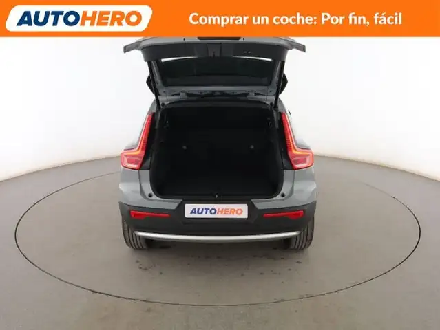 Volvo XC40 view 13