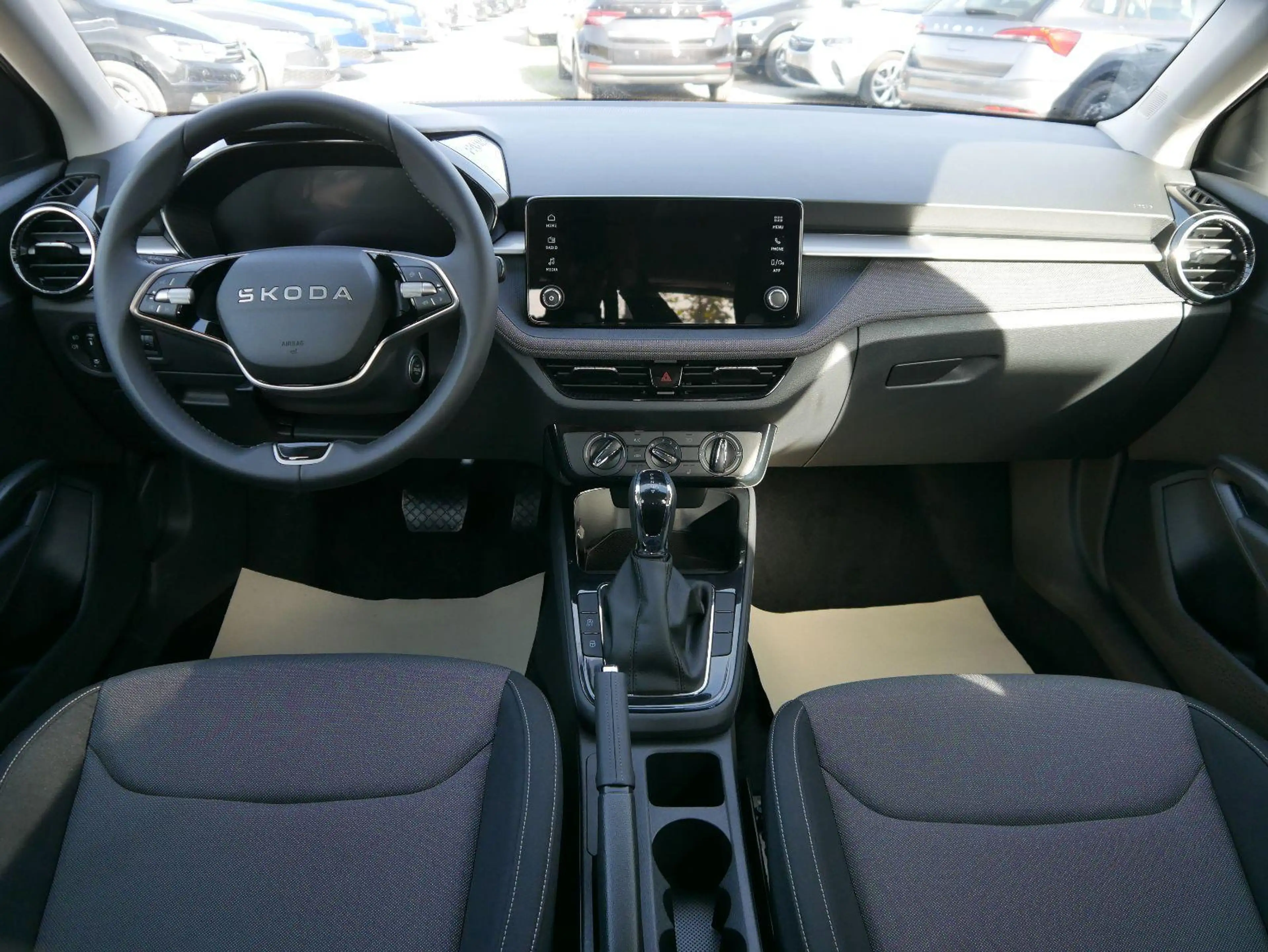 Skoda Fabia Selection 1.0 TSI DSG*NAVI-ÜBER-SMARTLINK*LED*P... — photo 10