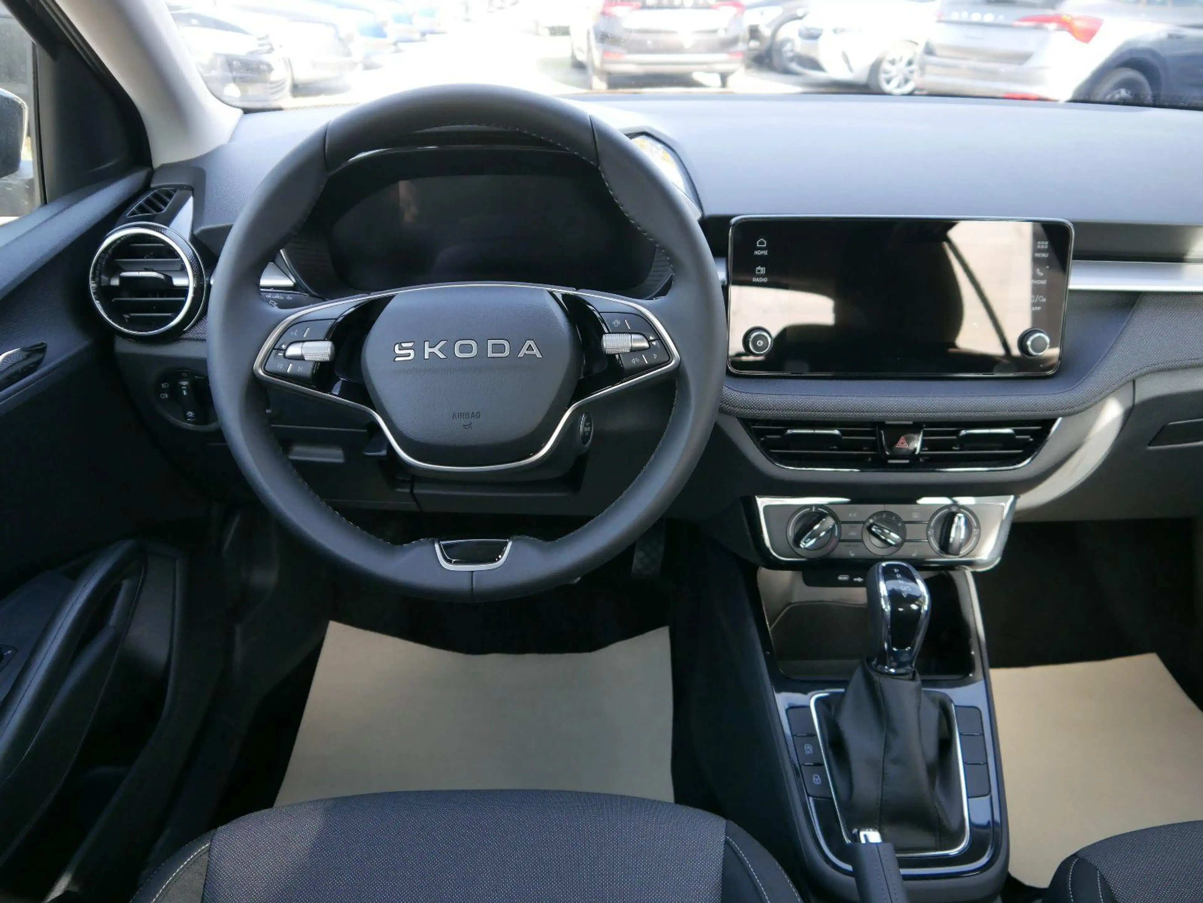 Skoda Fabia Selection 1.0 TSI DSG*NAVI-ÜBER-SMARTLINK*LED*P... — photo 11