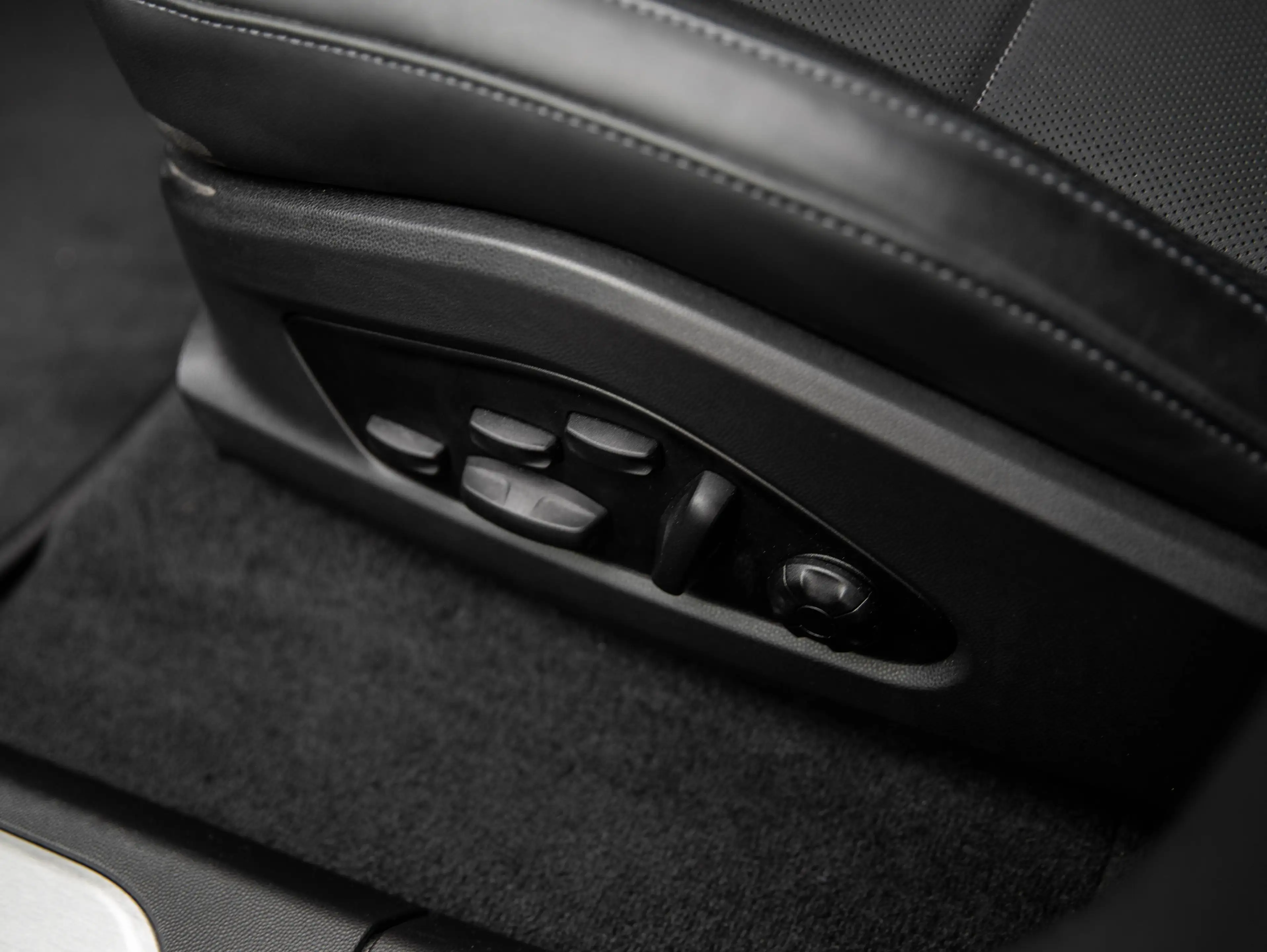 Porsche Macan 4S 100KW/FULL/22"RS/AIR/PAS.DISPLAY/TREKHAAK/INNO/4-ZONE/HD-MATRIX/CHRONO/PANO/360/18W/BOSE — photo 30
