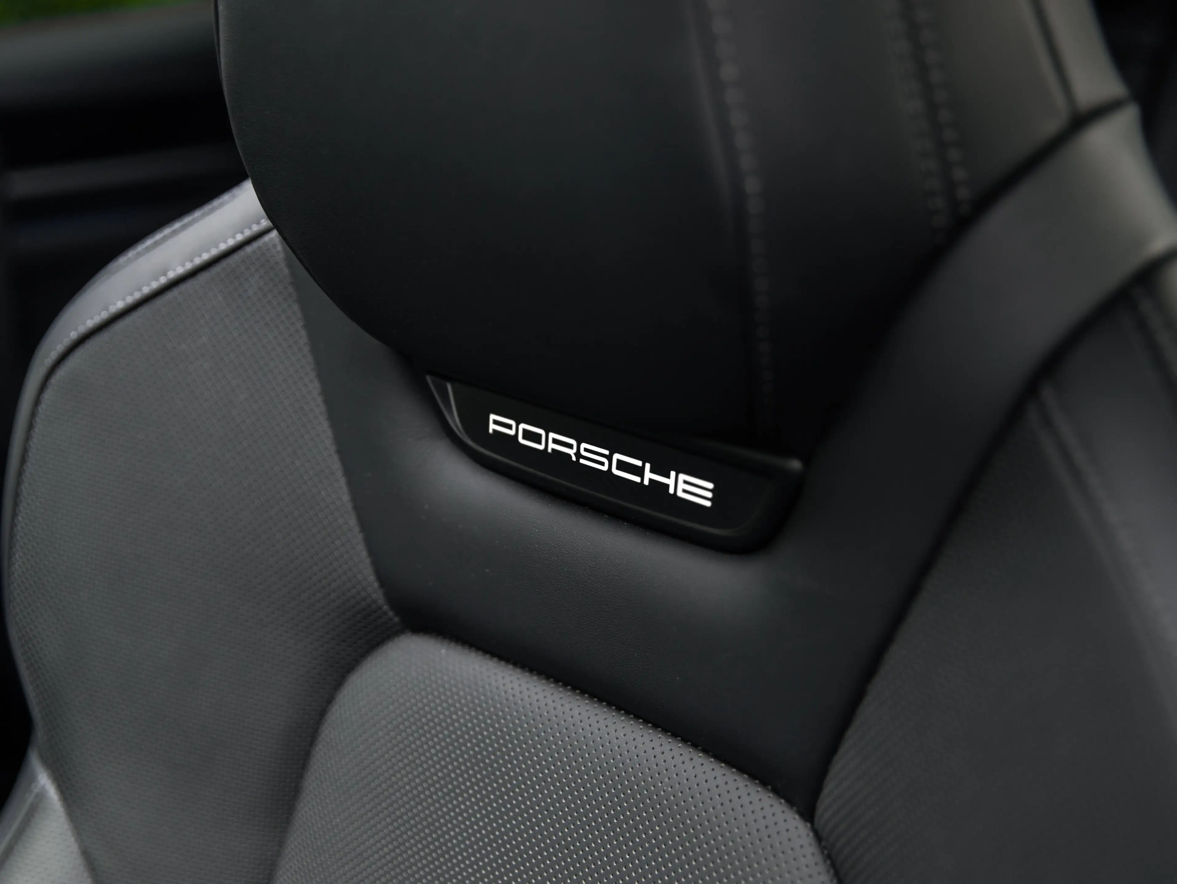 Porsche Macan 4S 100KW/FULL/22"RS/AIR/PAS.DISPLAY/TREKHAAK/INNO/4-ZONE/HD-MATRIX/CHRONO/PANO/360/18W/BOSE — photo 31