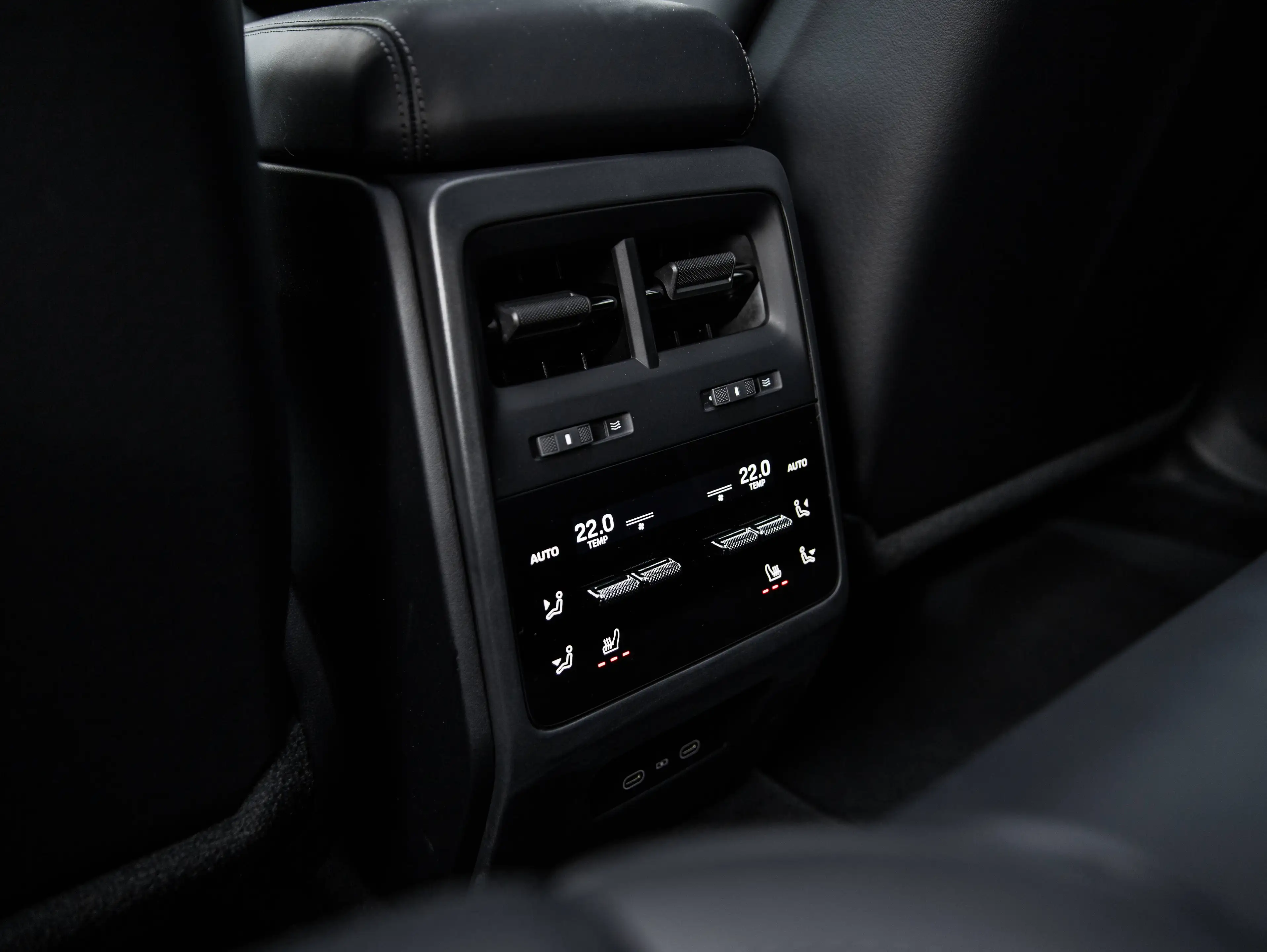 Porsche Macan 4S 100KW/FULL/22"RS/AIR/PAS.DISPLAY/TREKHAAK/INNO/4-ZONE/HD-MATRIX/CHRONO/PANO/360/18W/BOSE — photo 49