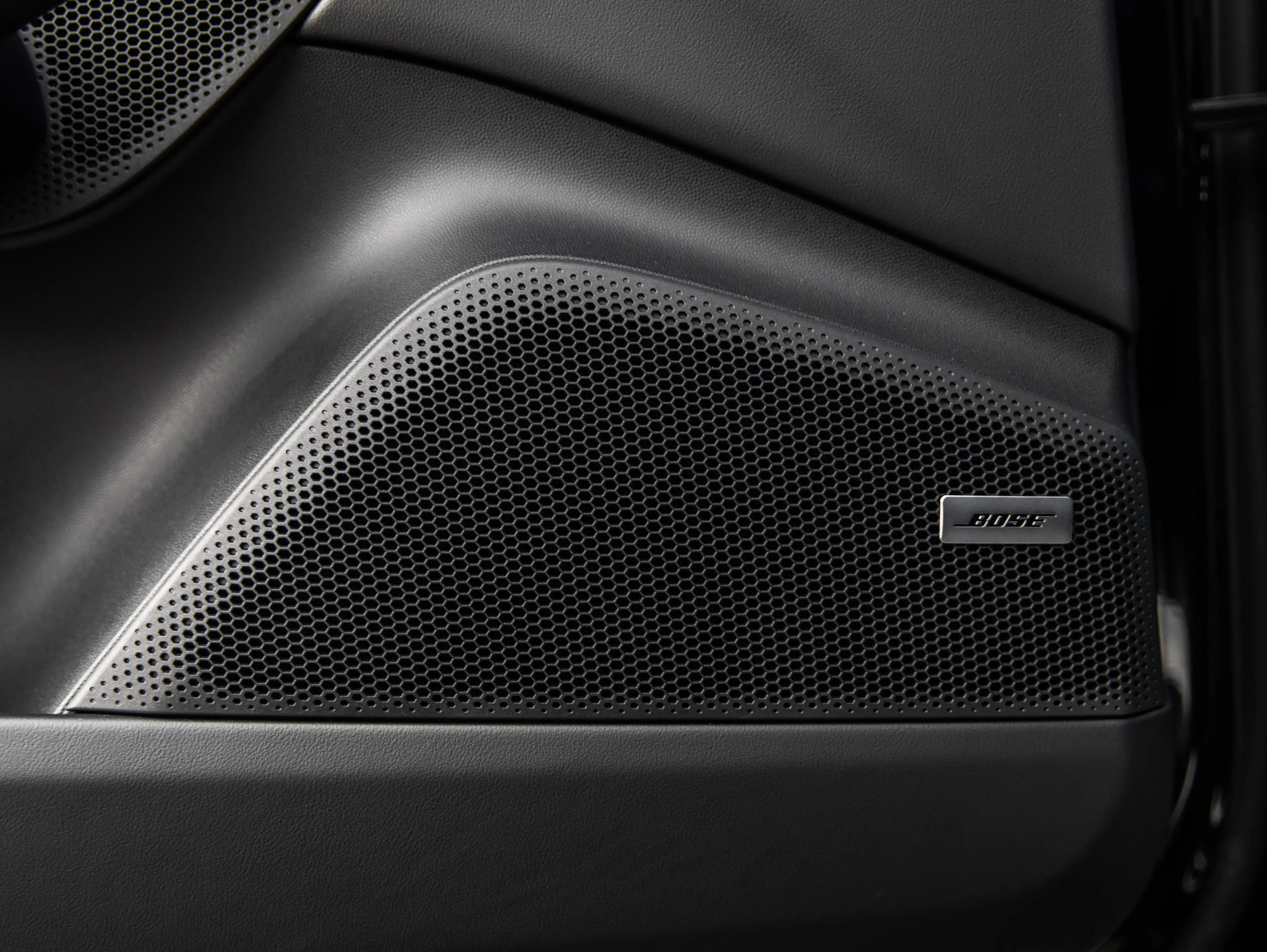 Porsche Macan 4S 100KW/FULL/22"RS/AIR/PAS.DISPLAY/TREKHAAK/INNO/4-ZONE/HD-MATRIX/CHRONO/PANO/360/18W/BOSE — photo 28