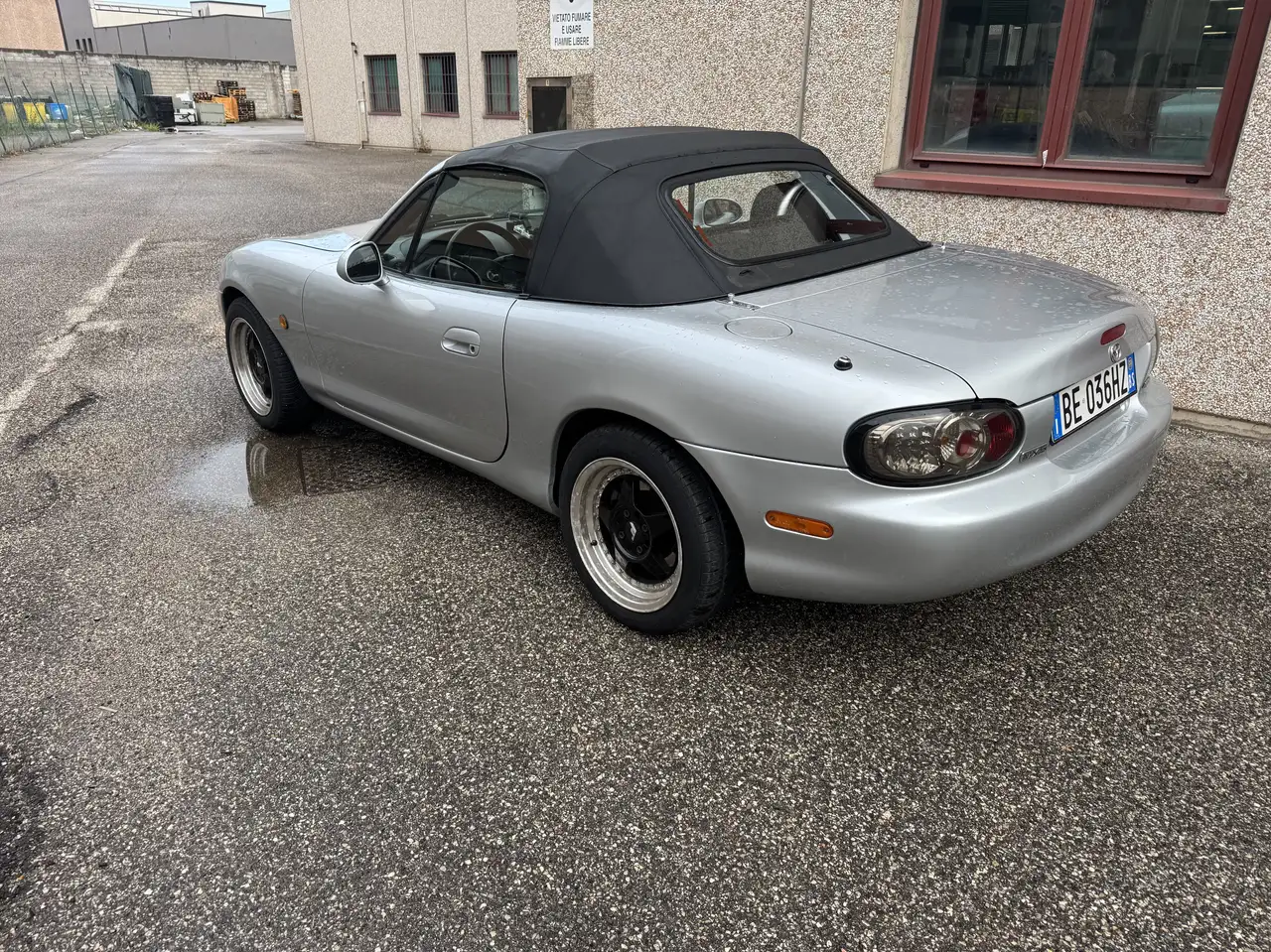 Mazda MX-5 1.6i 16v, foto 1