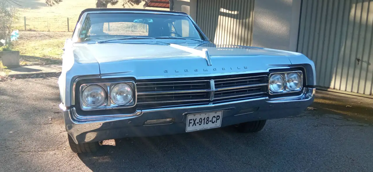 Oldsmobile Starfire, foto 2