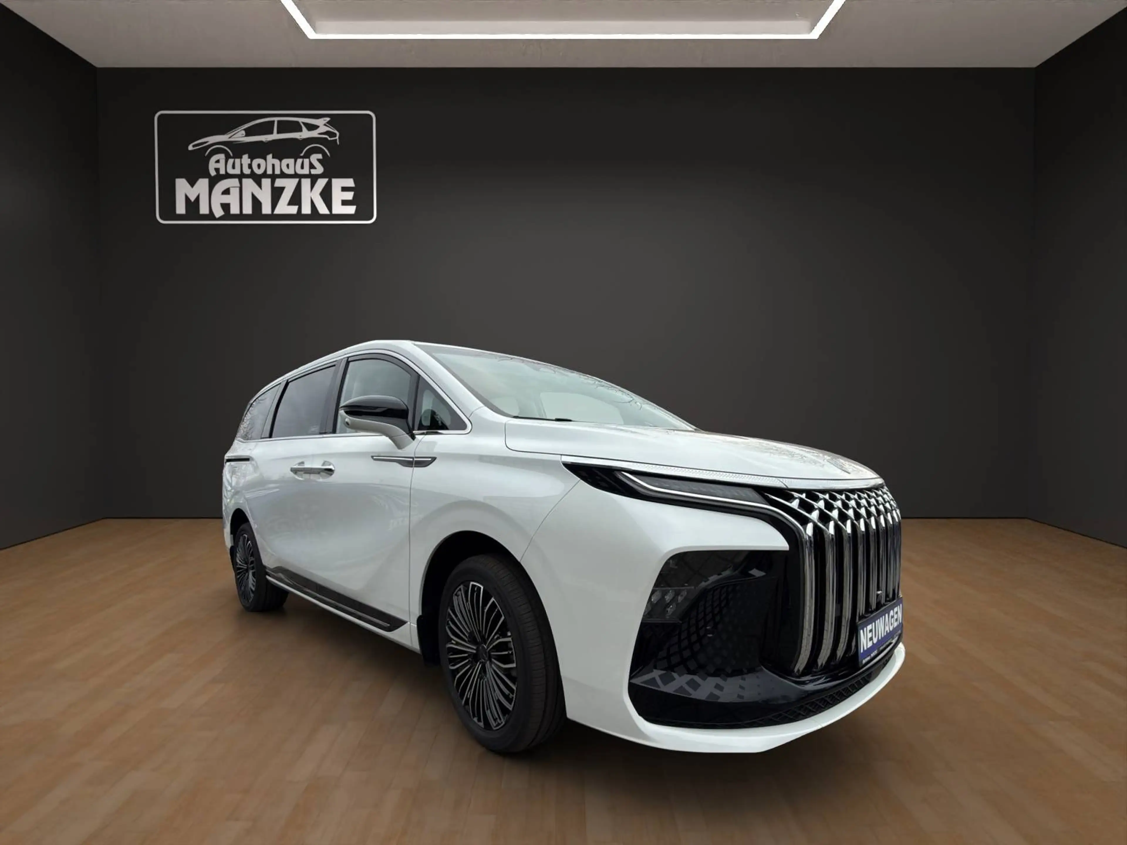 DFM Forthing 9 1.5DHT U-Tour PHEV / Plug-In Hybrid / Panorama / Massage / DAB+ / Keyless — photo 7