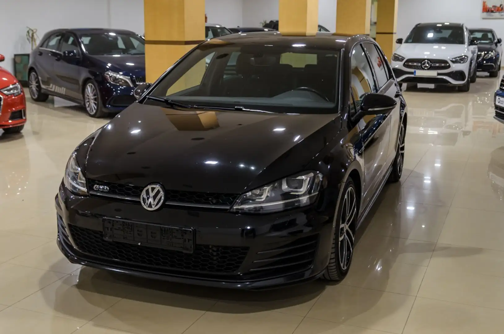 Volkswagen Golf 2.0TDI CR BMT GTD DSG 184 Noir - 2