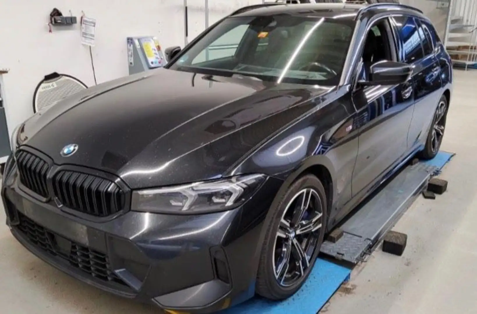 BMW 320 d M Sport Pro LCI LivePR H/K ACC A-LED Kam 18 Noir - 1