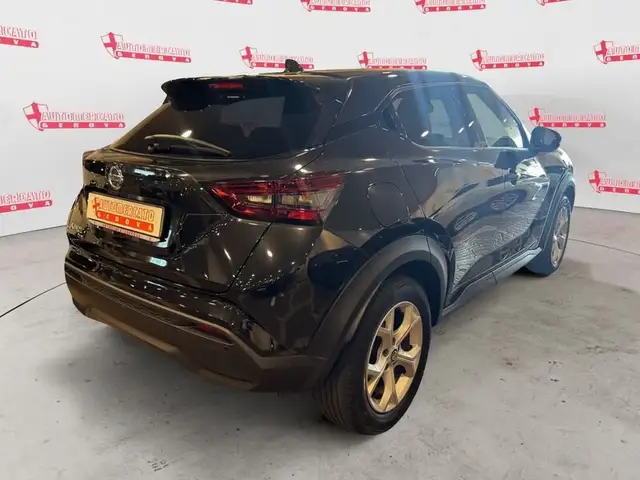 Nissan Juke view 3