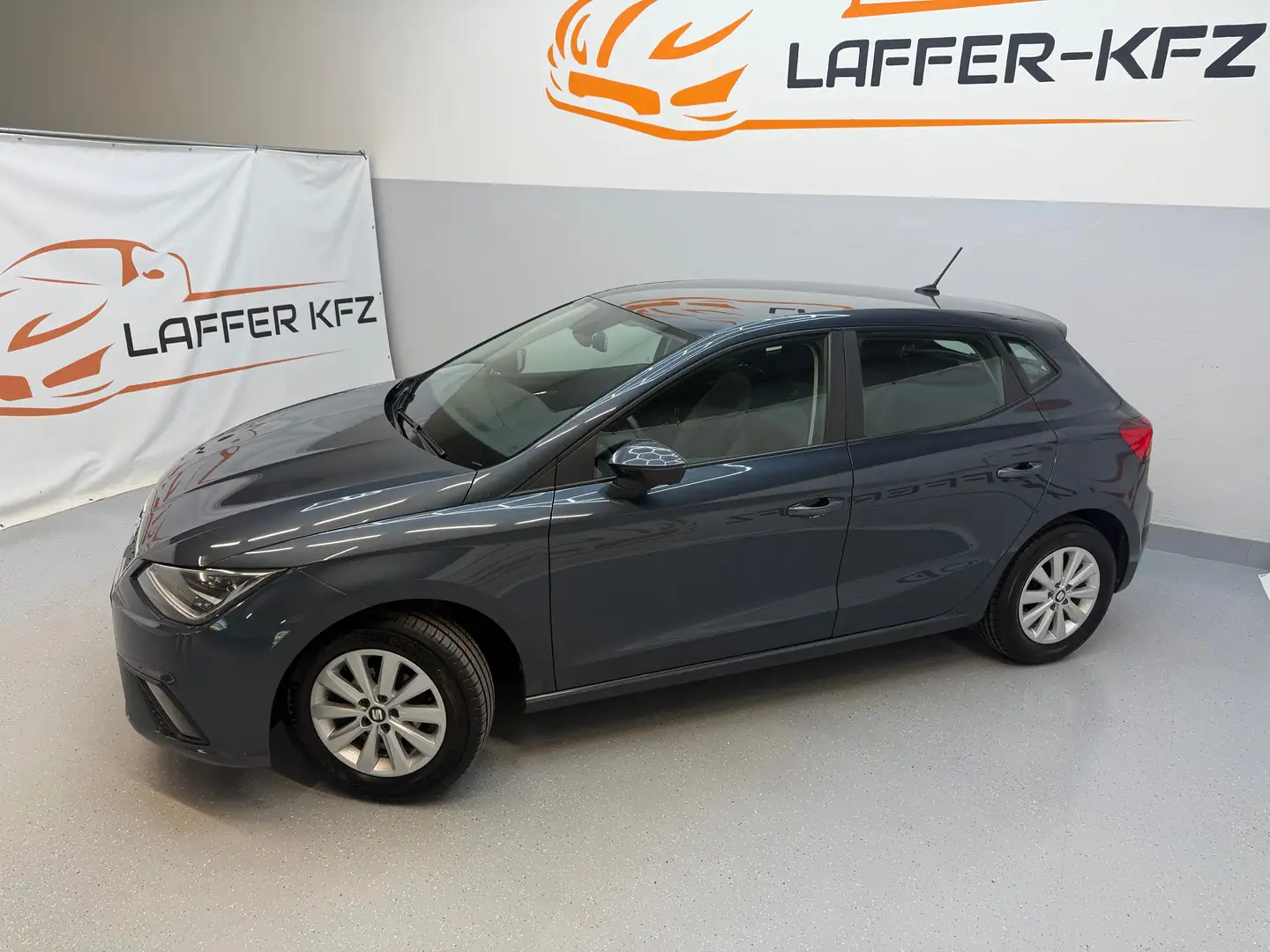 SEAT Ibiza Style 1,0 KLIMAAUTO TEMP PDC Grau - 2