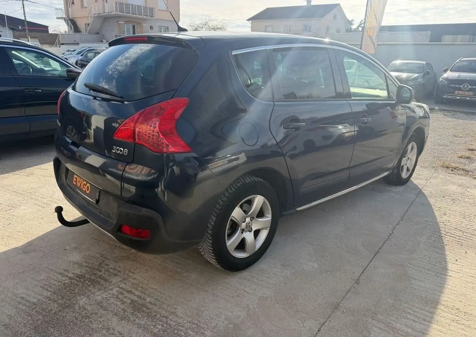 Peugeot 3008 2.0 hdi 150 ch allure toit pano attelage Bleu - 2