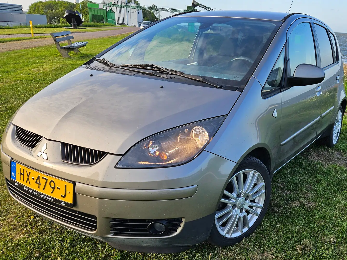 Mitsubishi Colt 1.3 Incharge | Airco | 131.323 km | 5 DRS | Grijs - 2