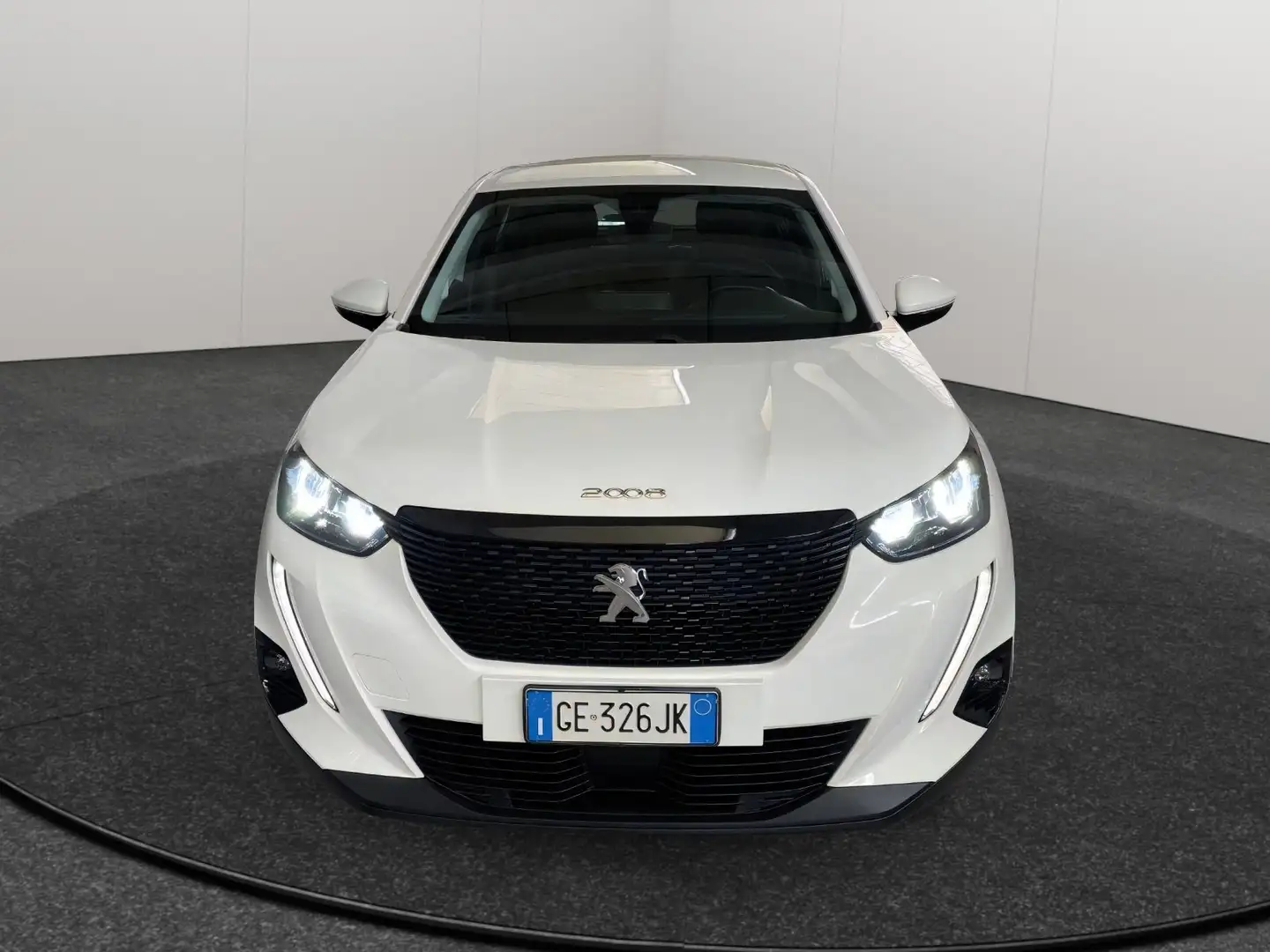 Peugeot 2008 1.2 100CV Active Pack Weiß - 2