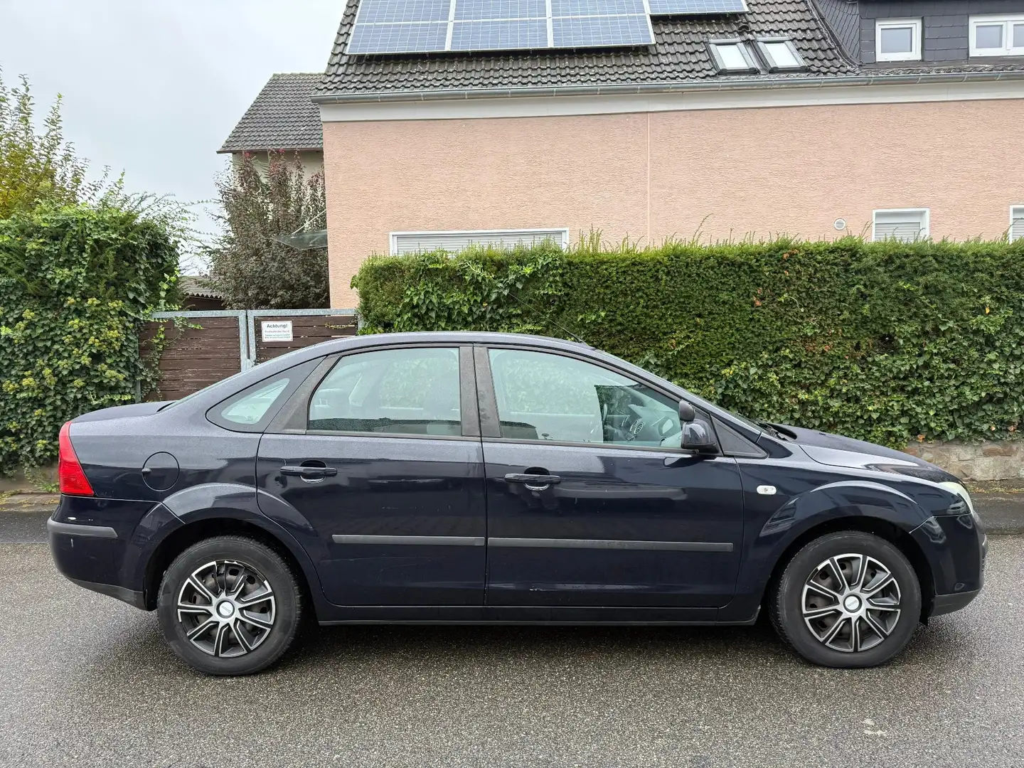 Ford Focus 1.6 TDCi DPF Automatik, 1 Hand Blau - 2