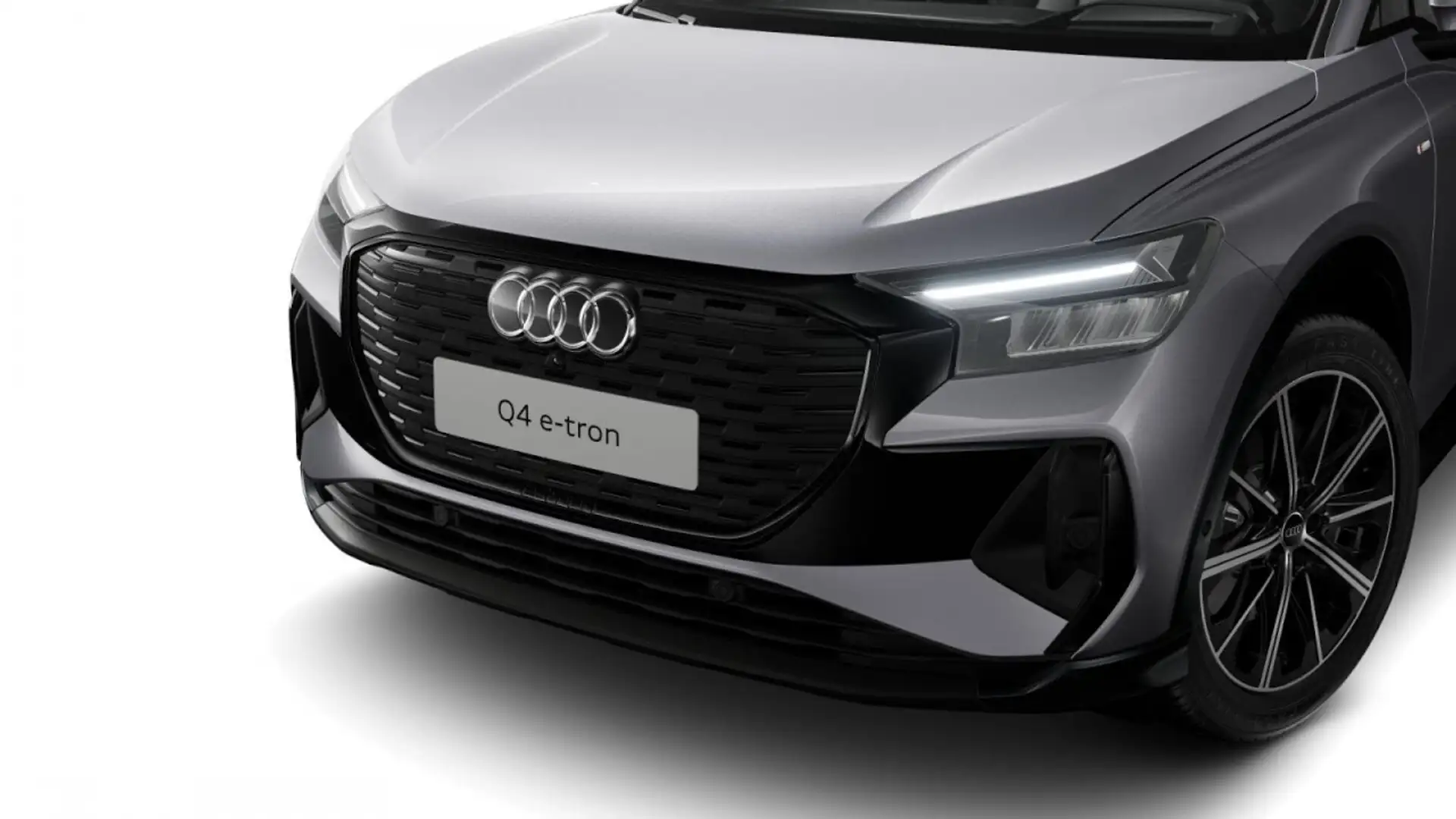 Audi Q4 e-tron 45 S-line Panorama HuD ACC Klima Navi Leder Silber - 2