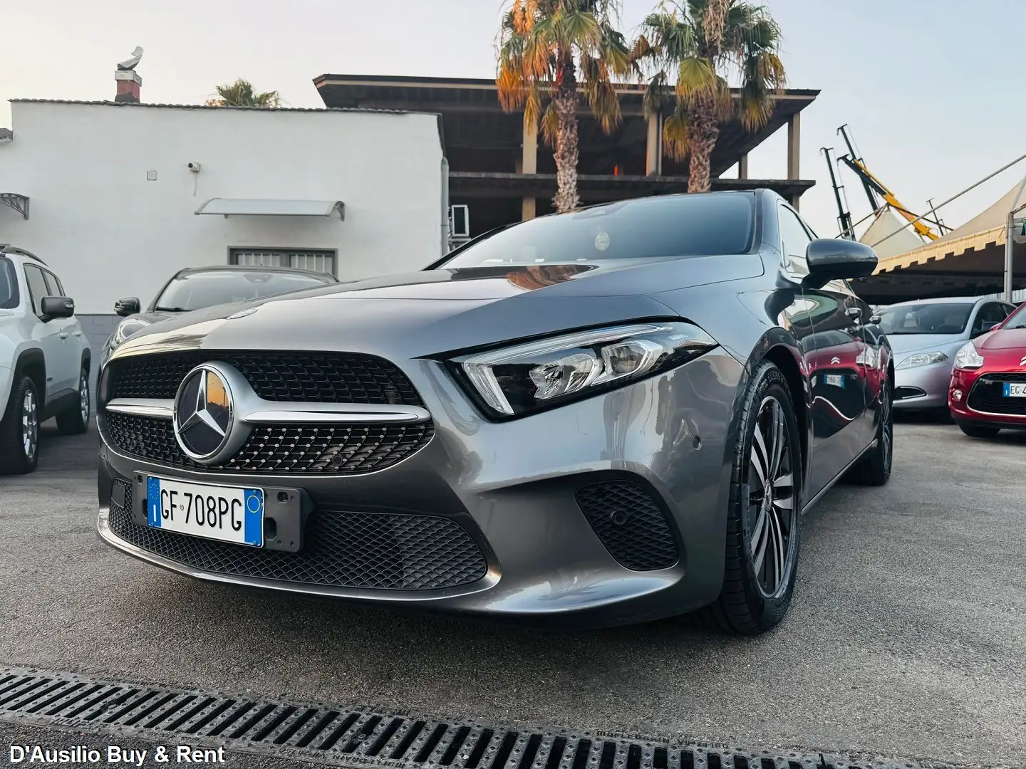 Mercedes-Benz A 180 MERCEDES Classe A 180 d Sport Autom. Grey - 1
