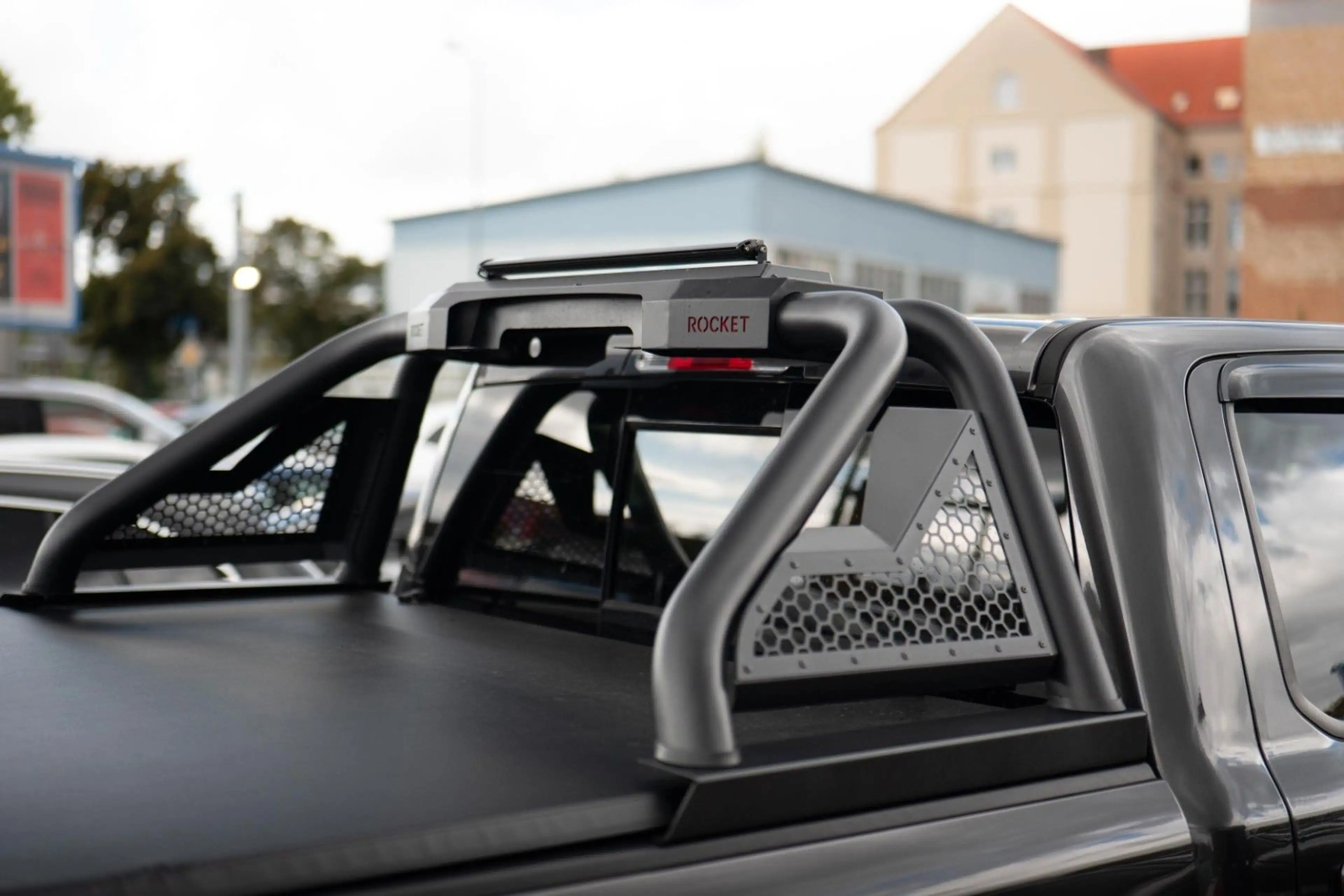 Dodge RAM 5.7 V8 HEMI 4x4 OFFROAD Night Limited 19% — photo 5