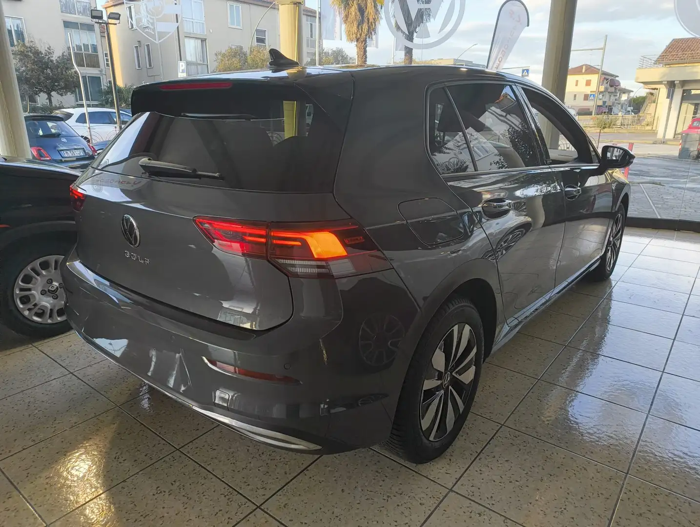 Volkswagen Golf 2.0 tdi MOVE 115cv Grigio - 2